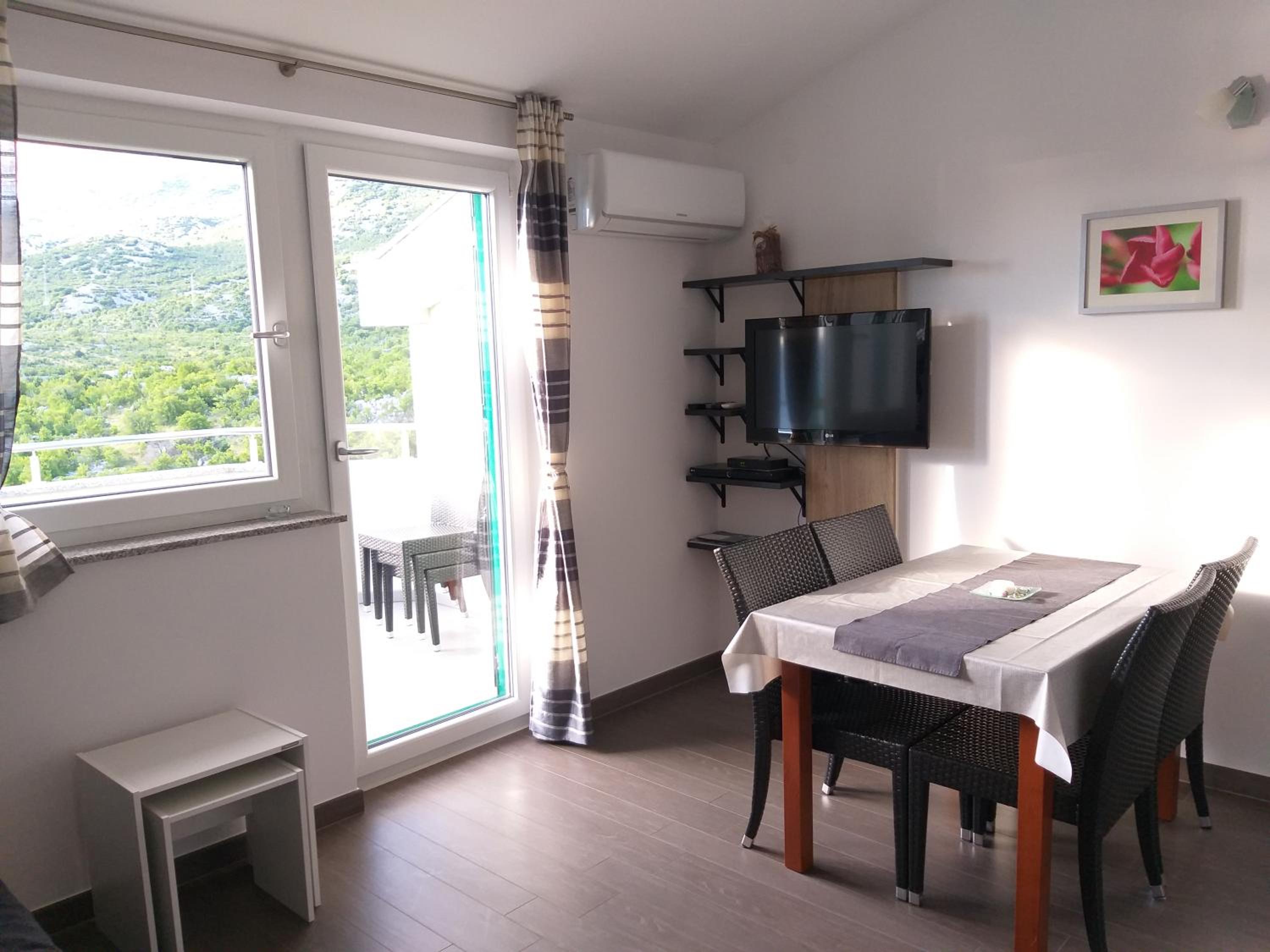 Two-Bedroom Apartment - Photo 3