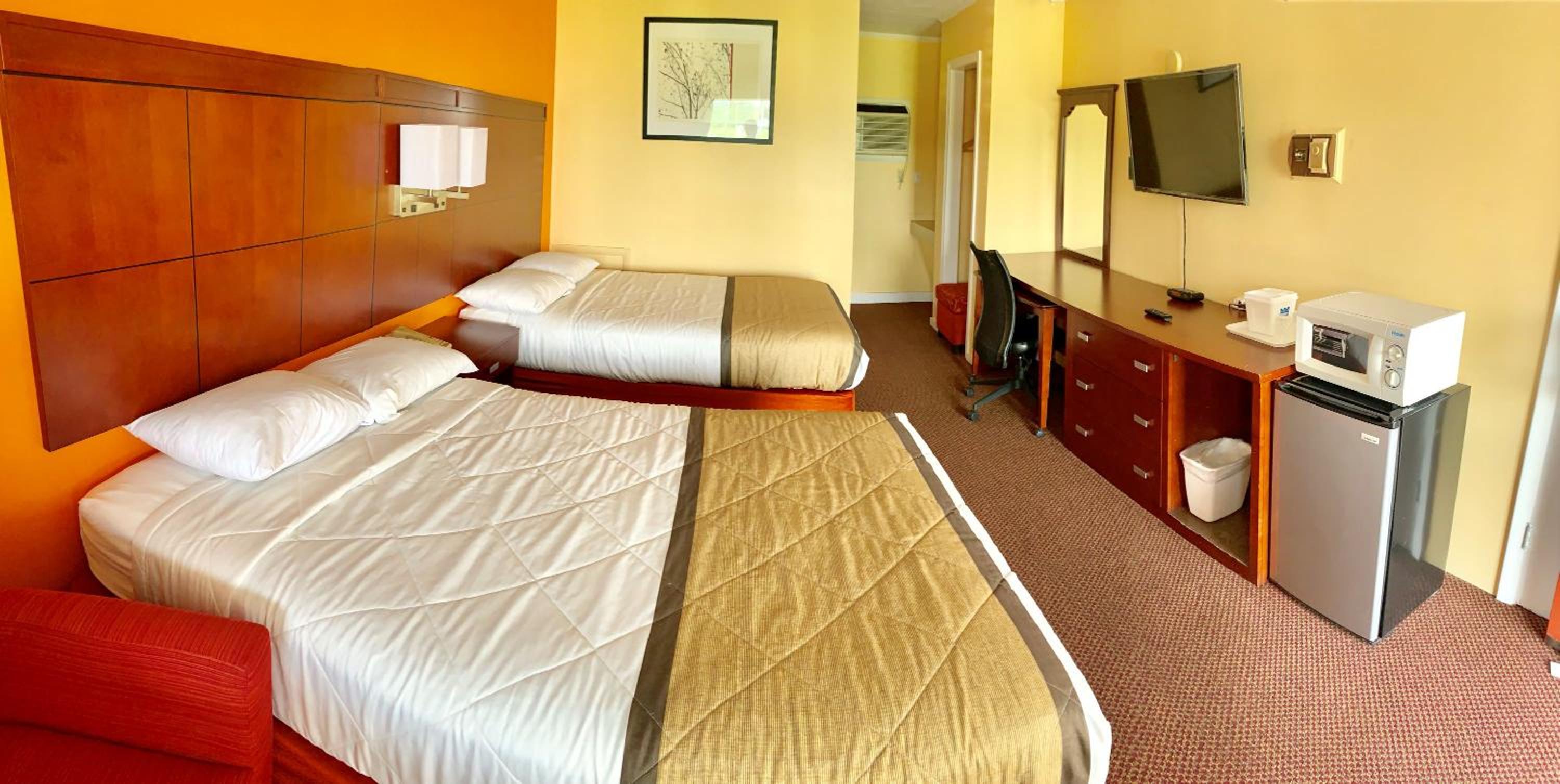 Double Room with Two Double Beds - Non-Smoking photo 3