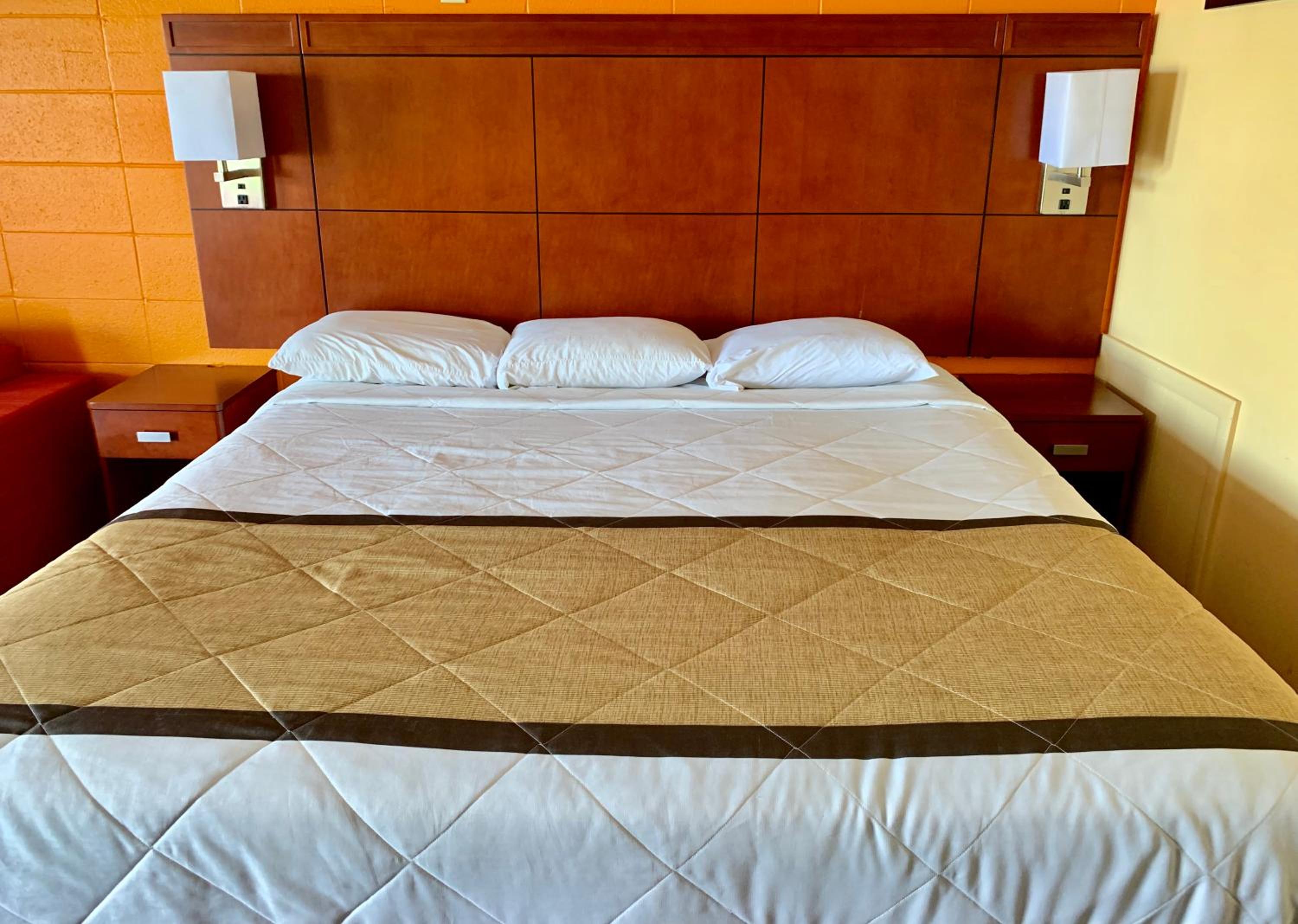 Double Room - Non-Smoking  photo 2