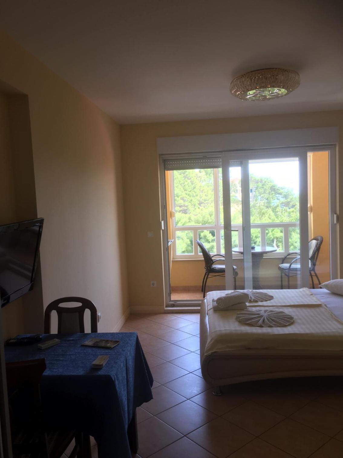 Studio with Balcony photo 1
