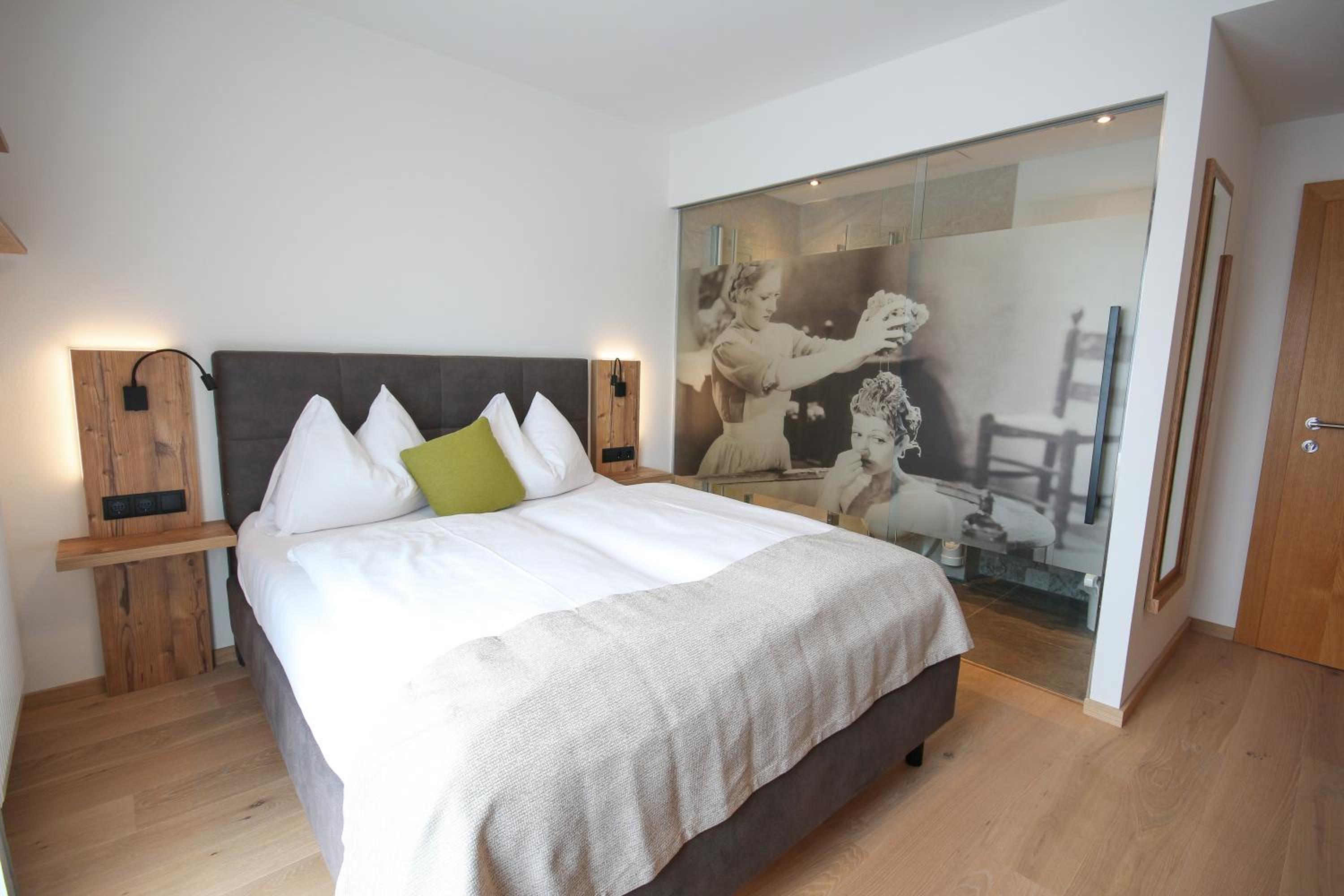 Economy Double Room photo 1