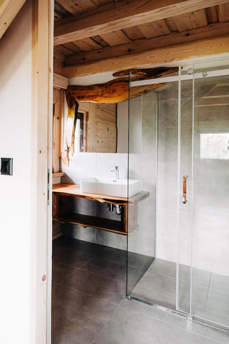 Three-Bedroom Chalet - Photo 3