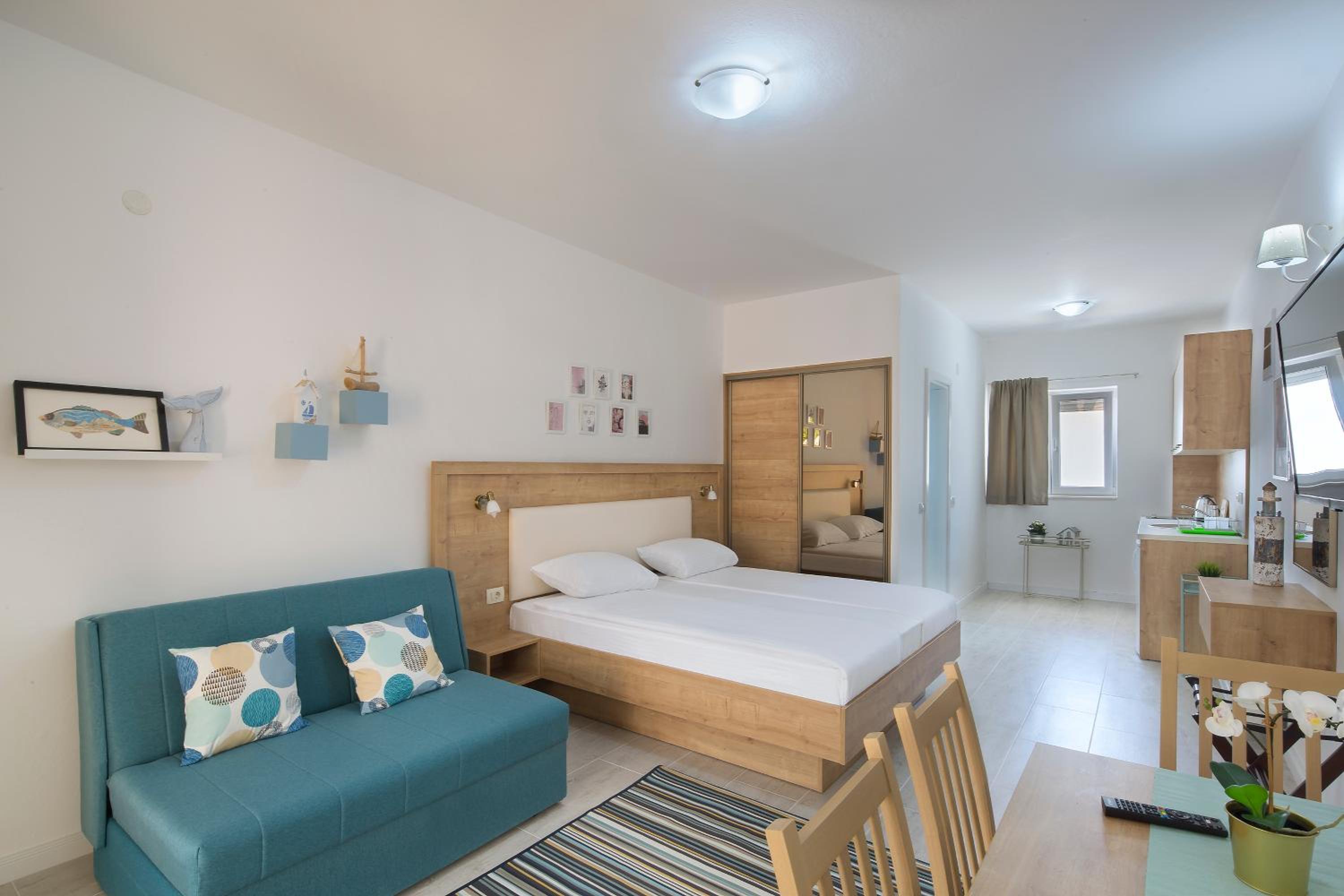 Studio Apartment