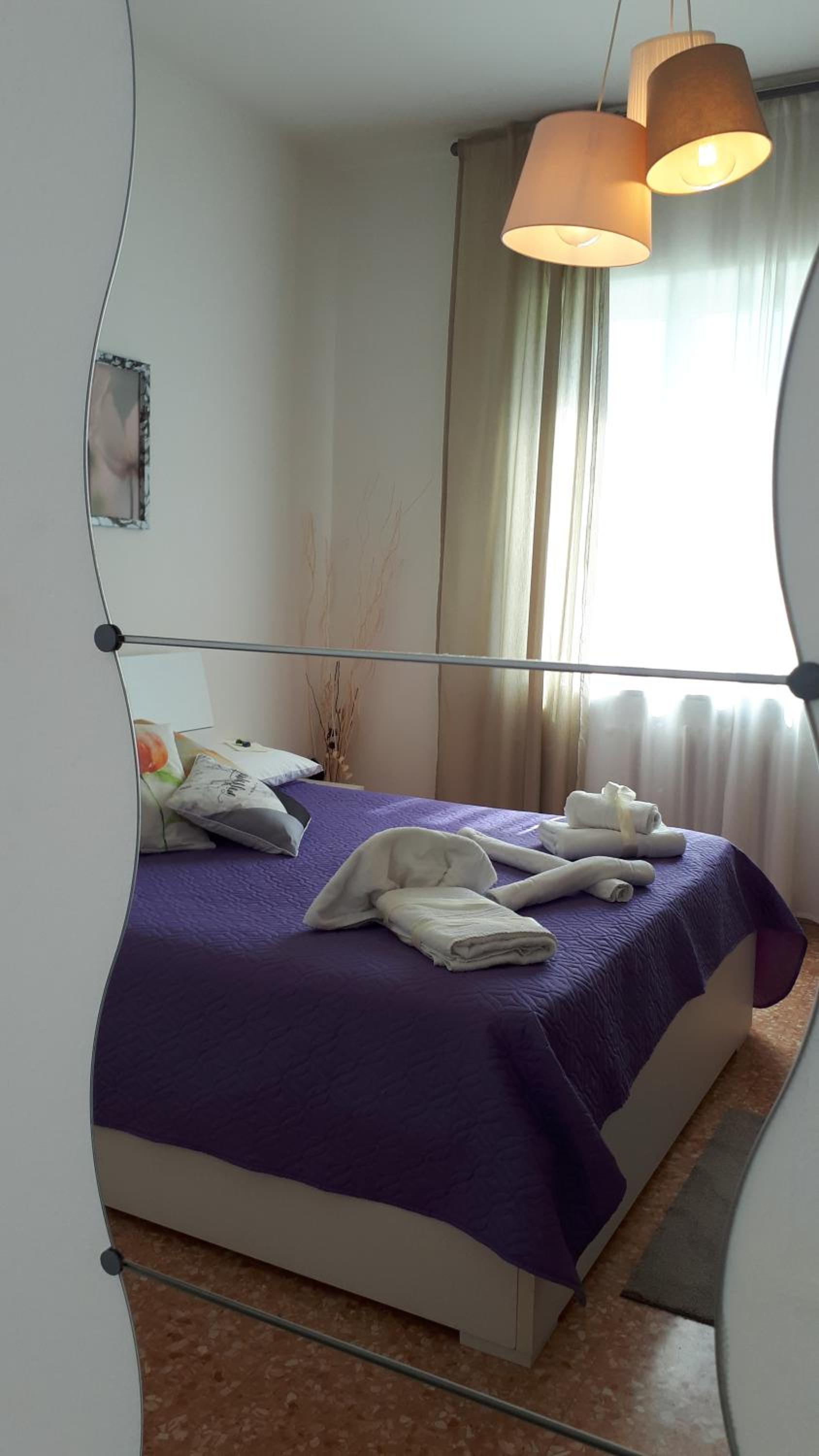 Deluxe Double Room with Extra Bed and Shared Bathroom photo 1
