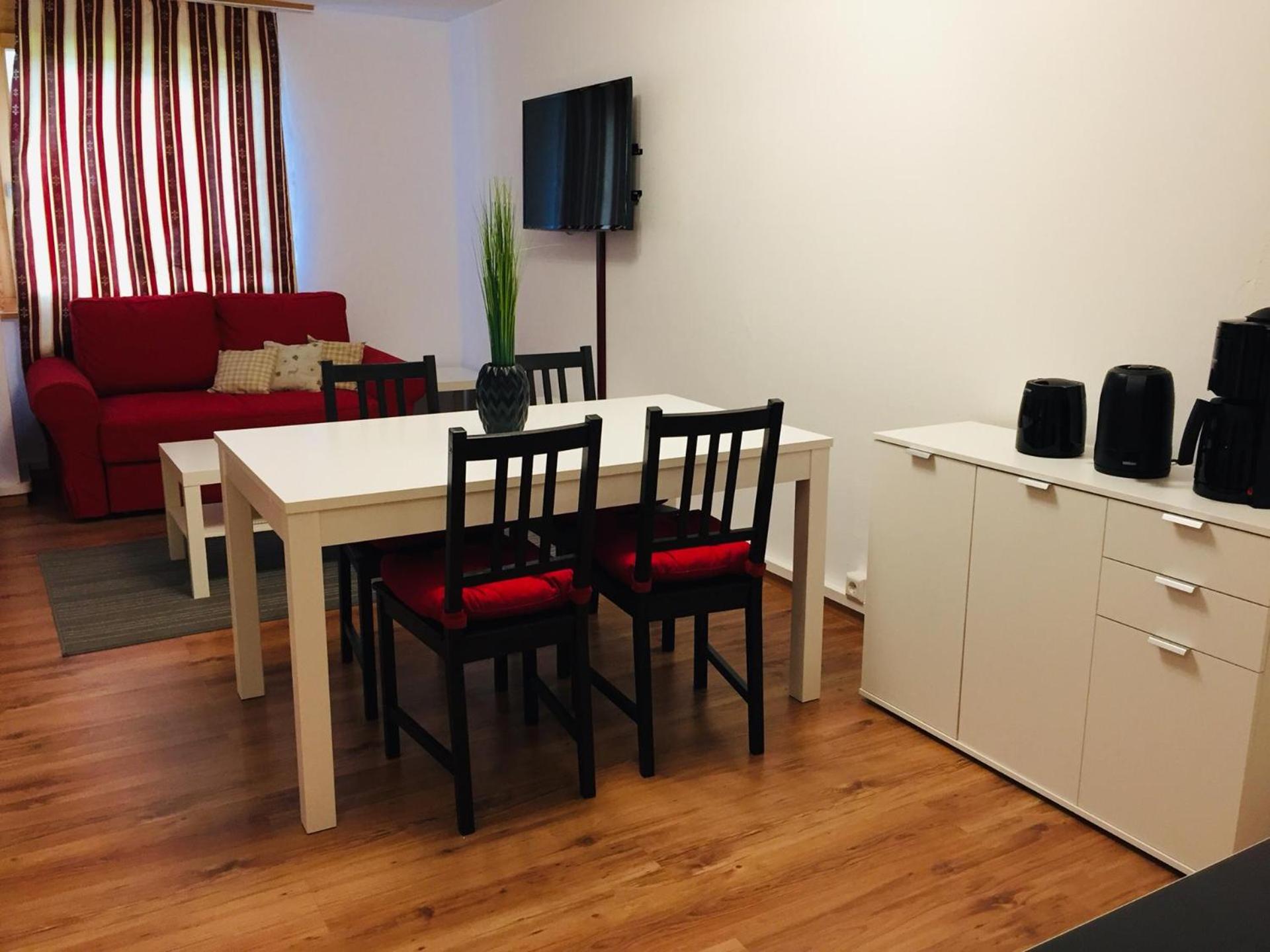Studio with Lake View - Photo 9