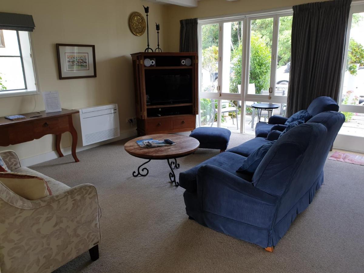 Apartment with Sea View photo 2