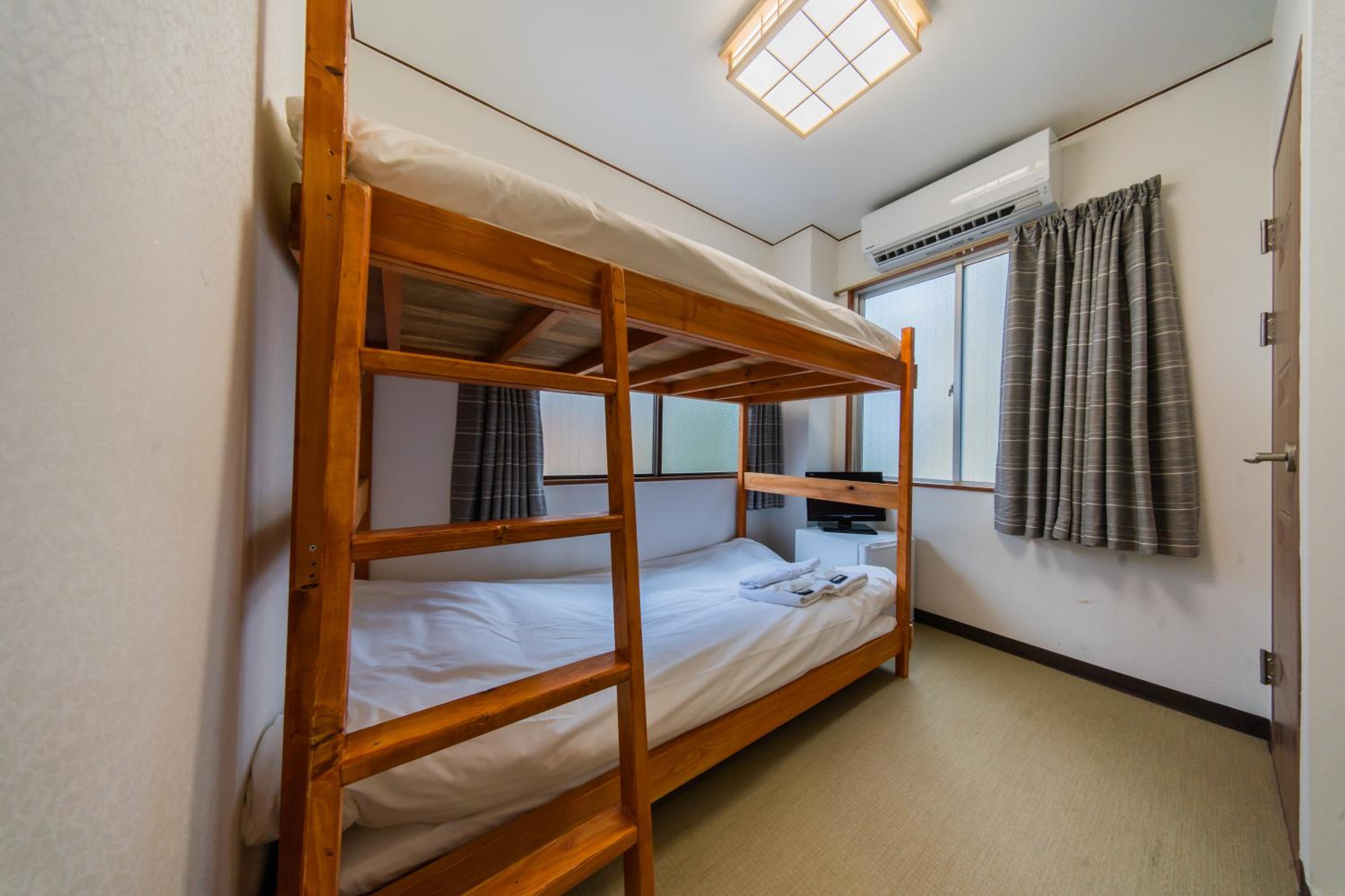 Standard Twin Room photo 1