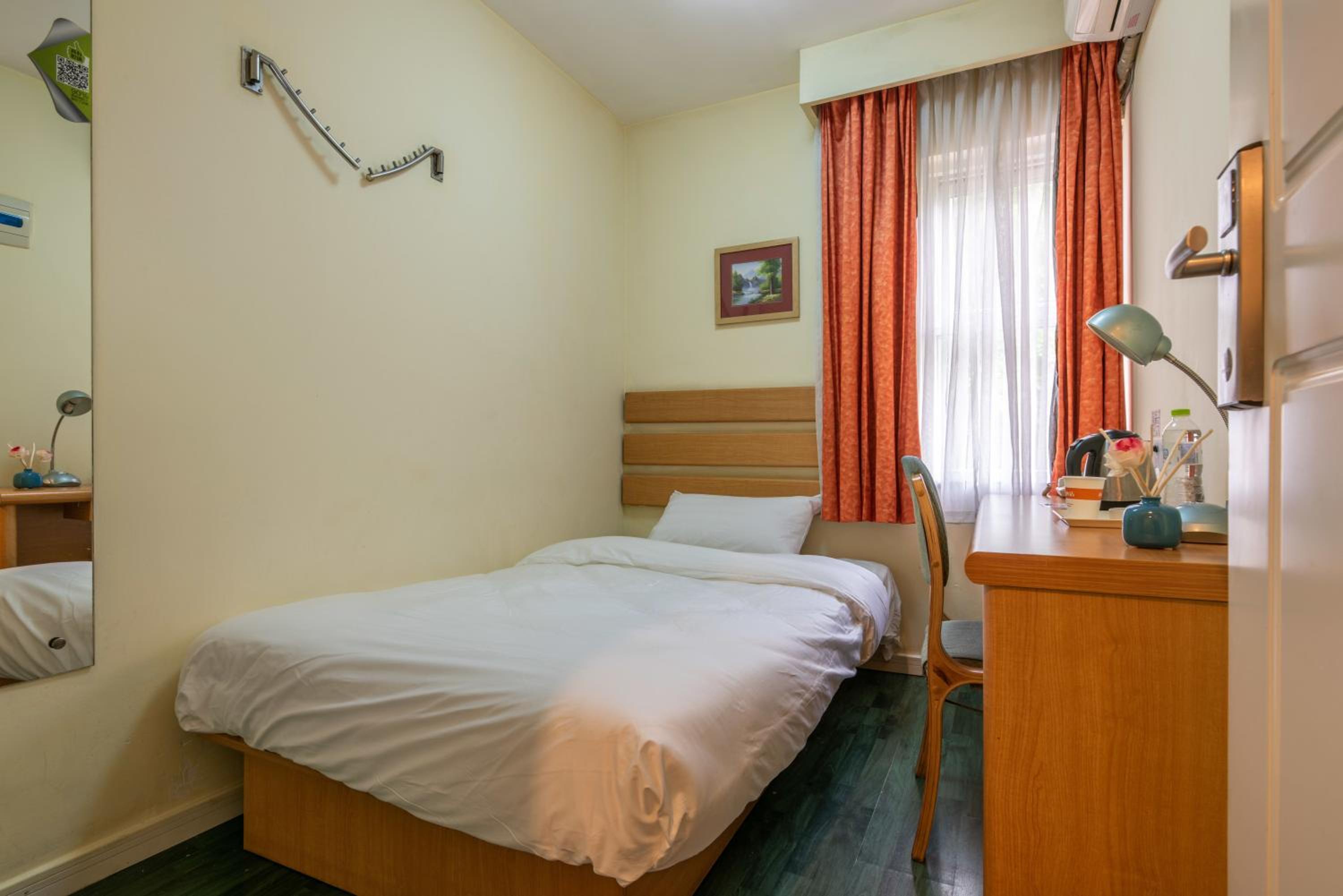 Single Room photo 1