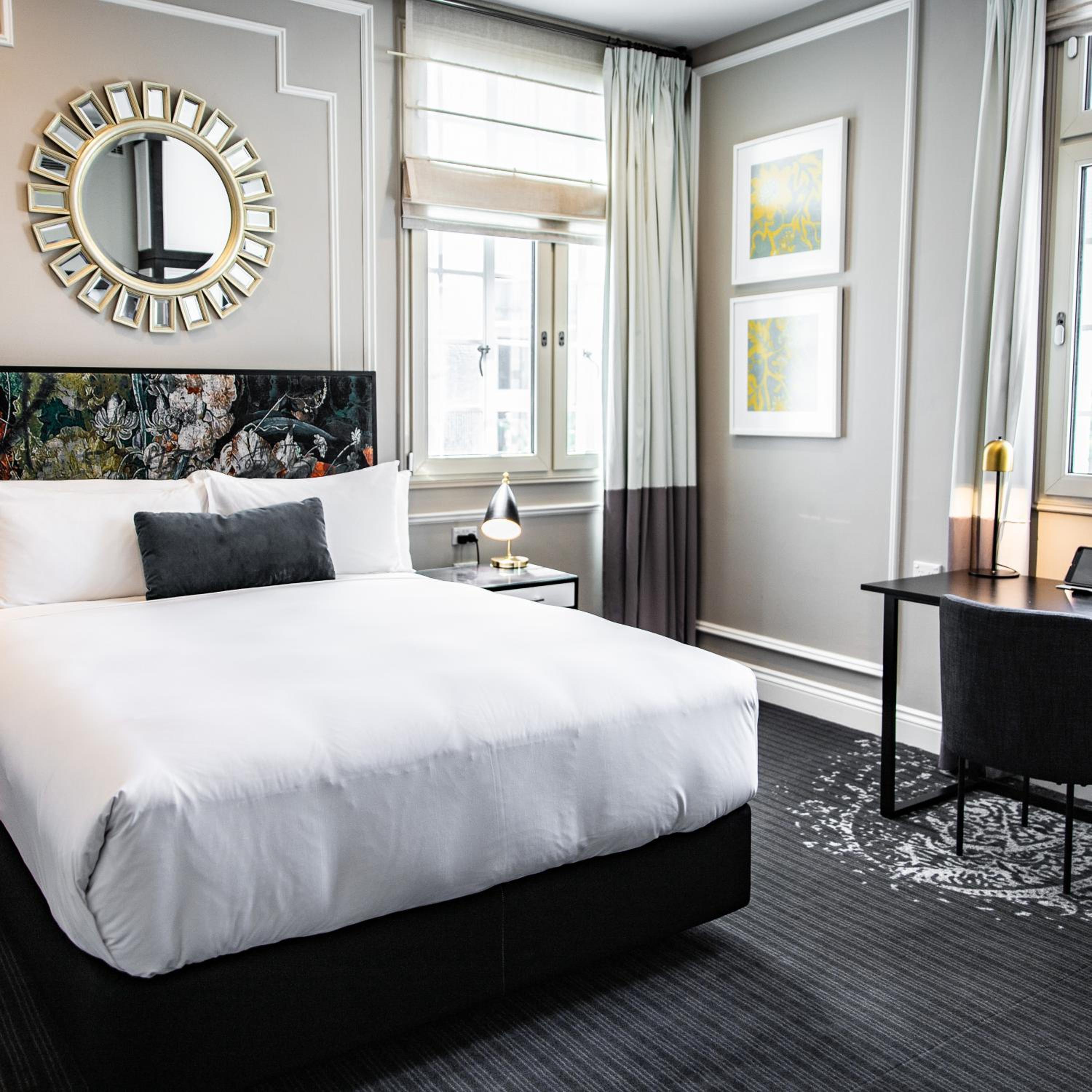 Two-Bedroom Heritage Suite - Photo 9