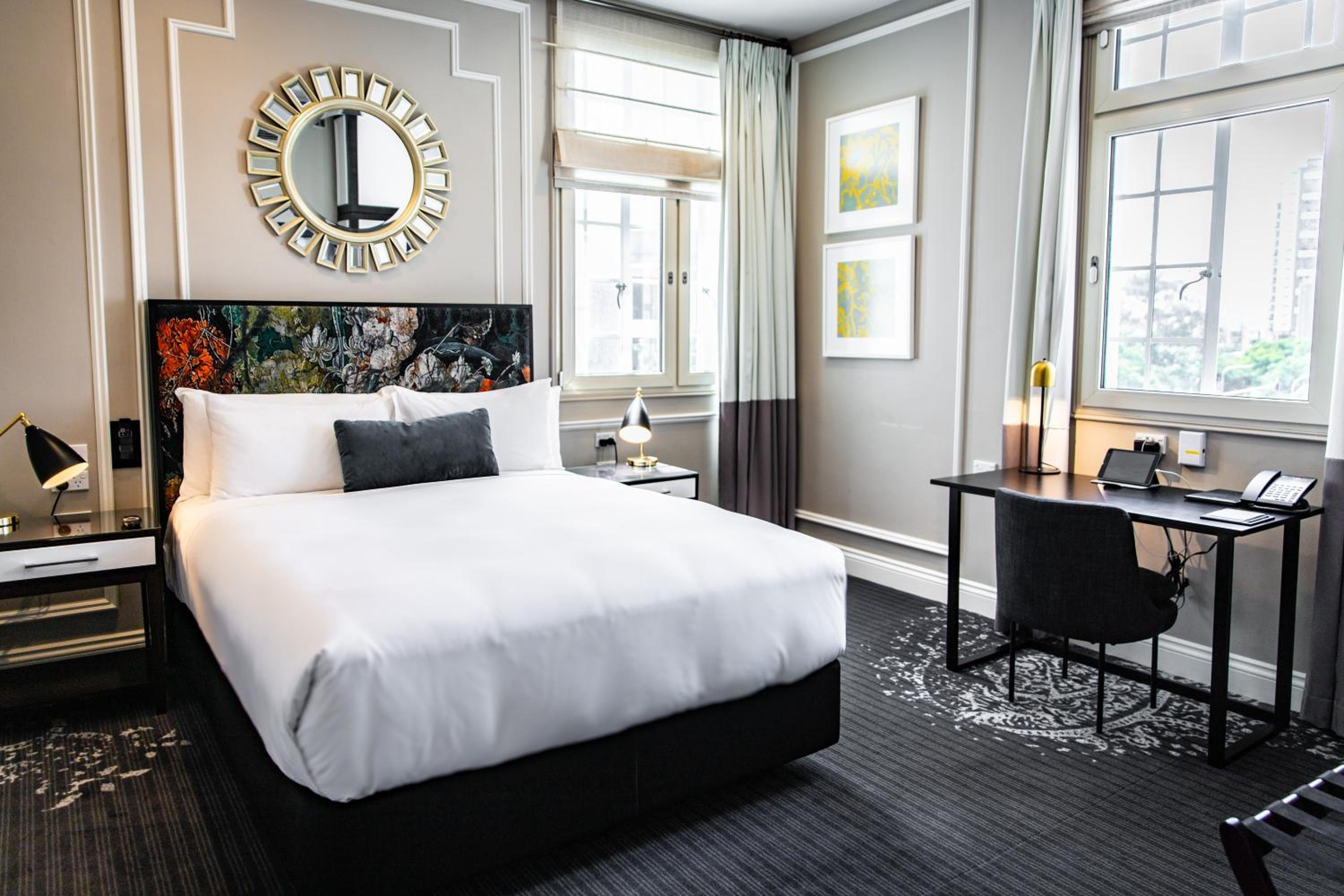 Two-Bedroom Heritage Suite - Photo 8