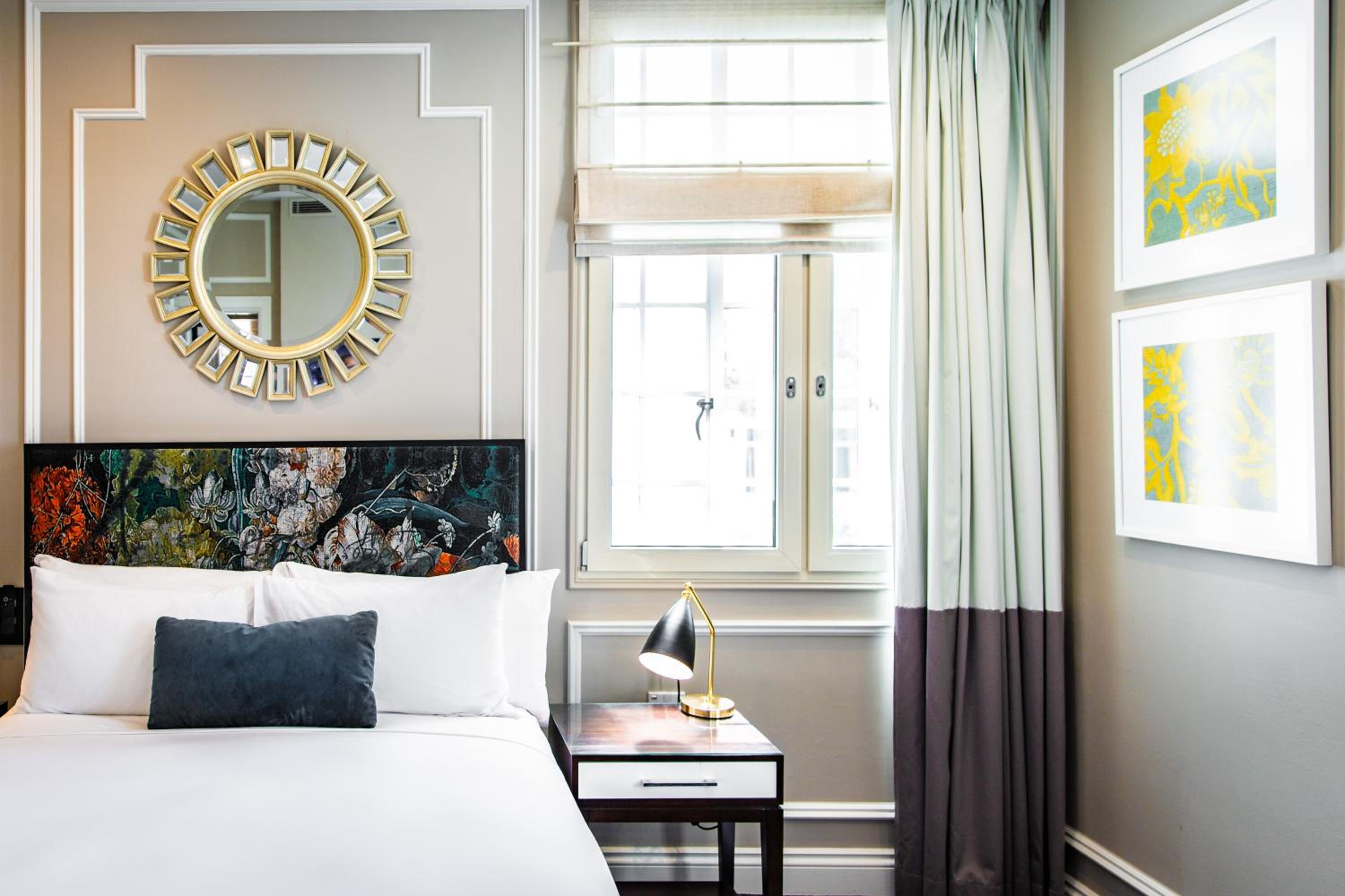 Two-Bedroom Heritage Suite - Photo 6