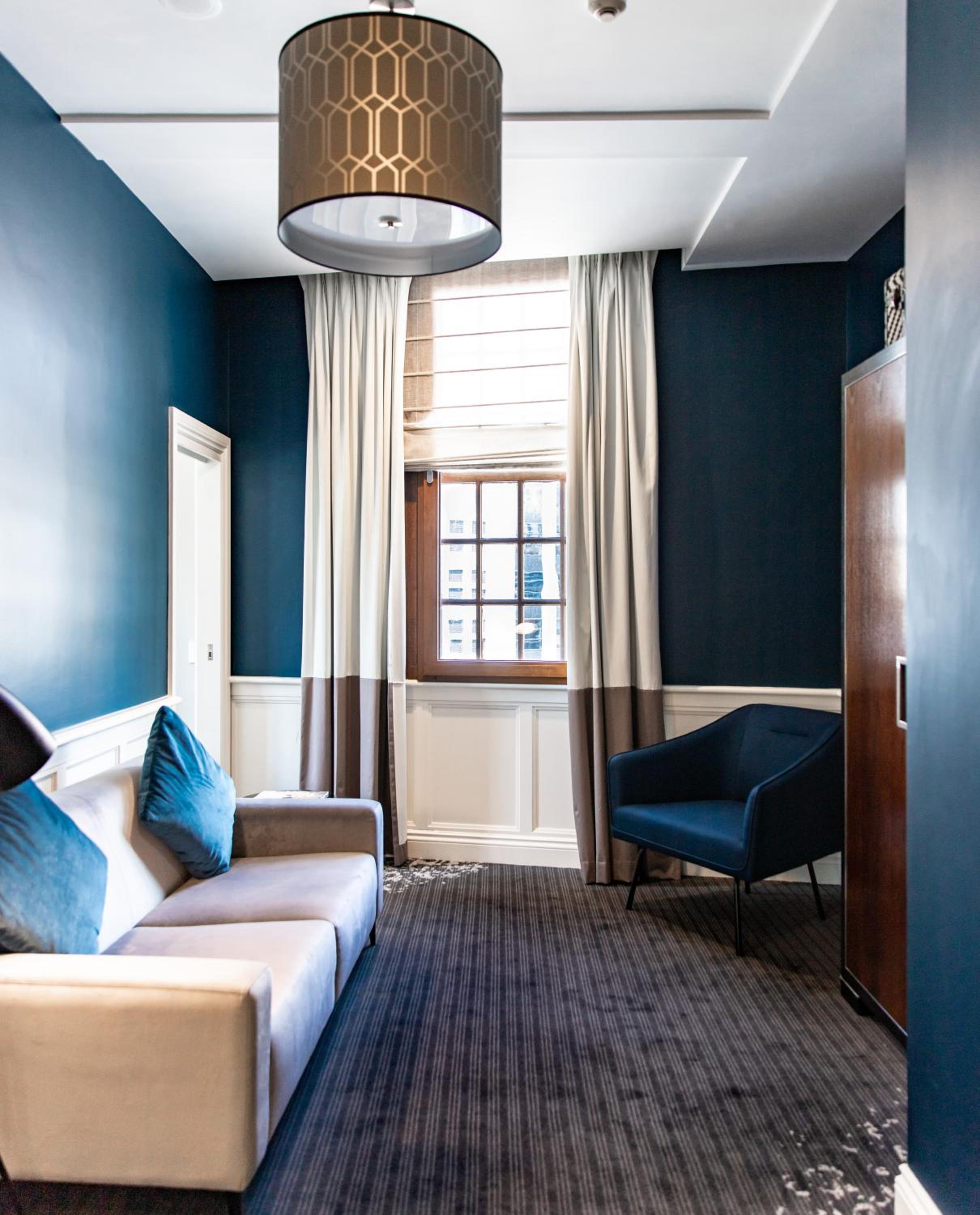 Two-Bedroom Heritage Suite - Photo 2