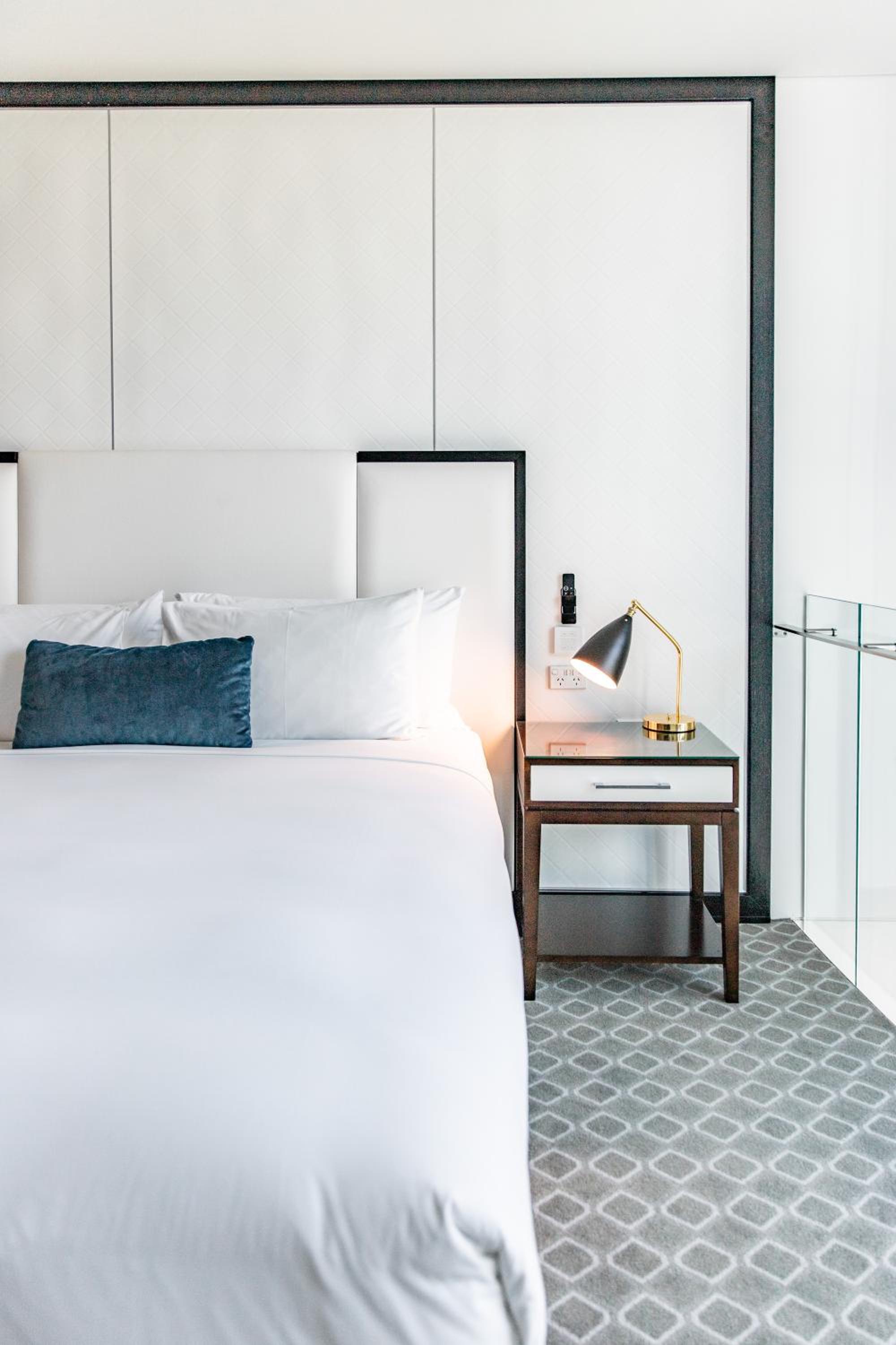 Loft Suite with City View - Photo 10