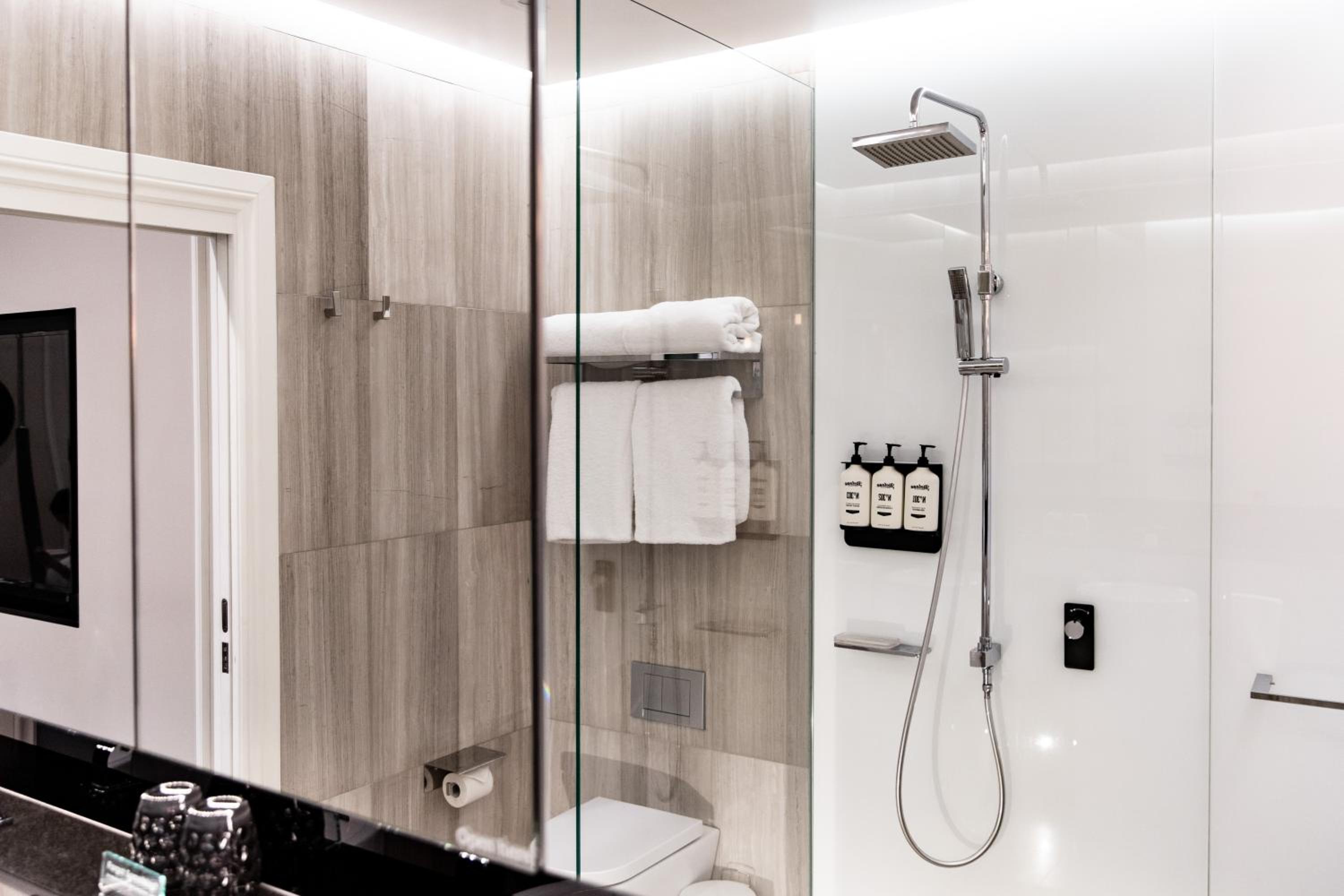 Thomson Suite - Photo 16