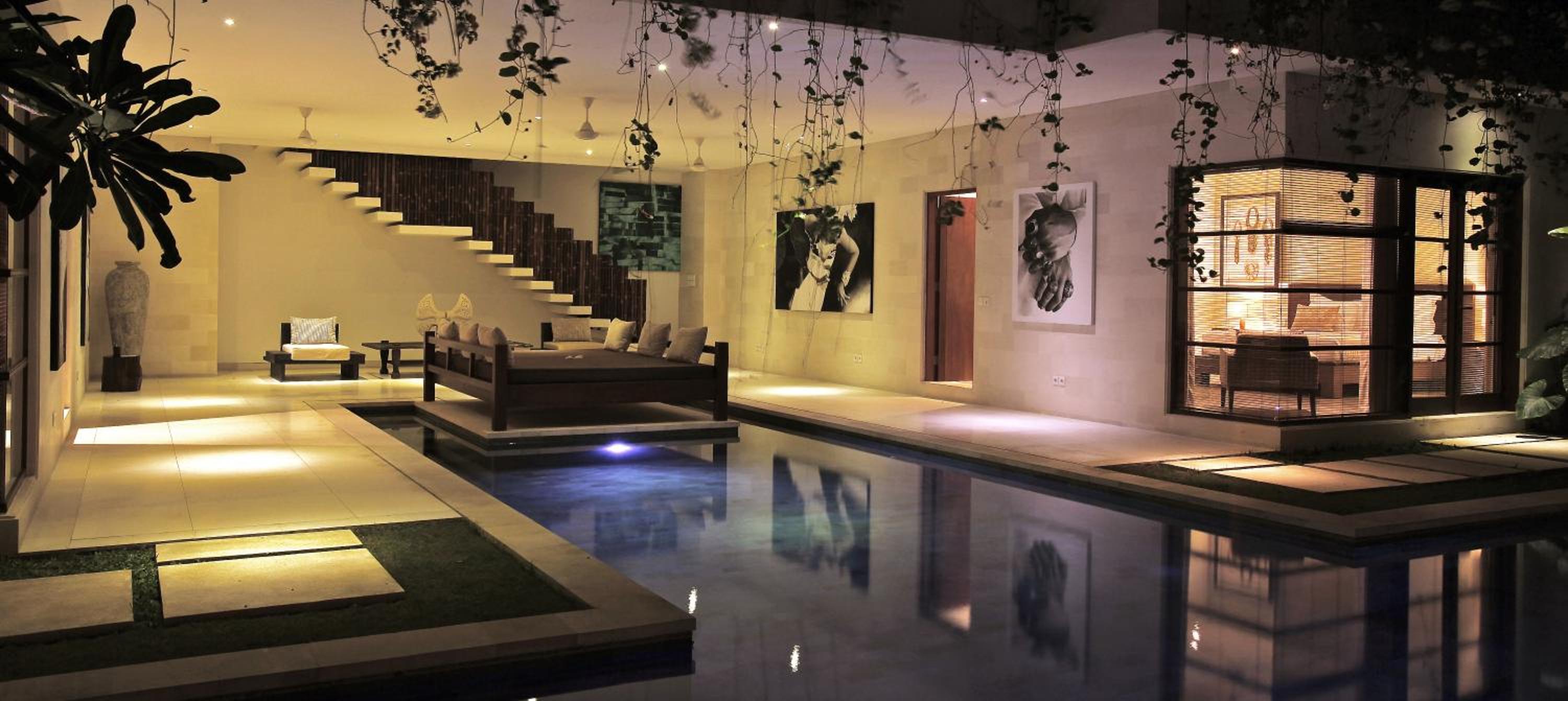 Four-Bedroom Villa with Private Pool and Fully Equipped Kitchenette - Photo 25