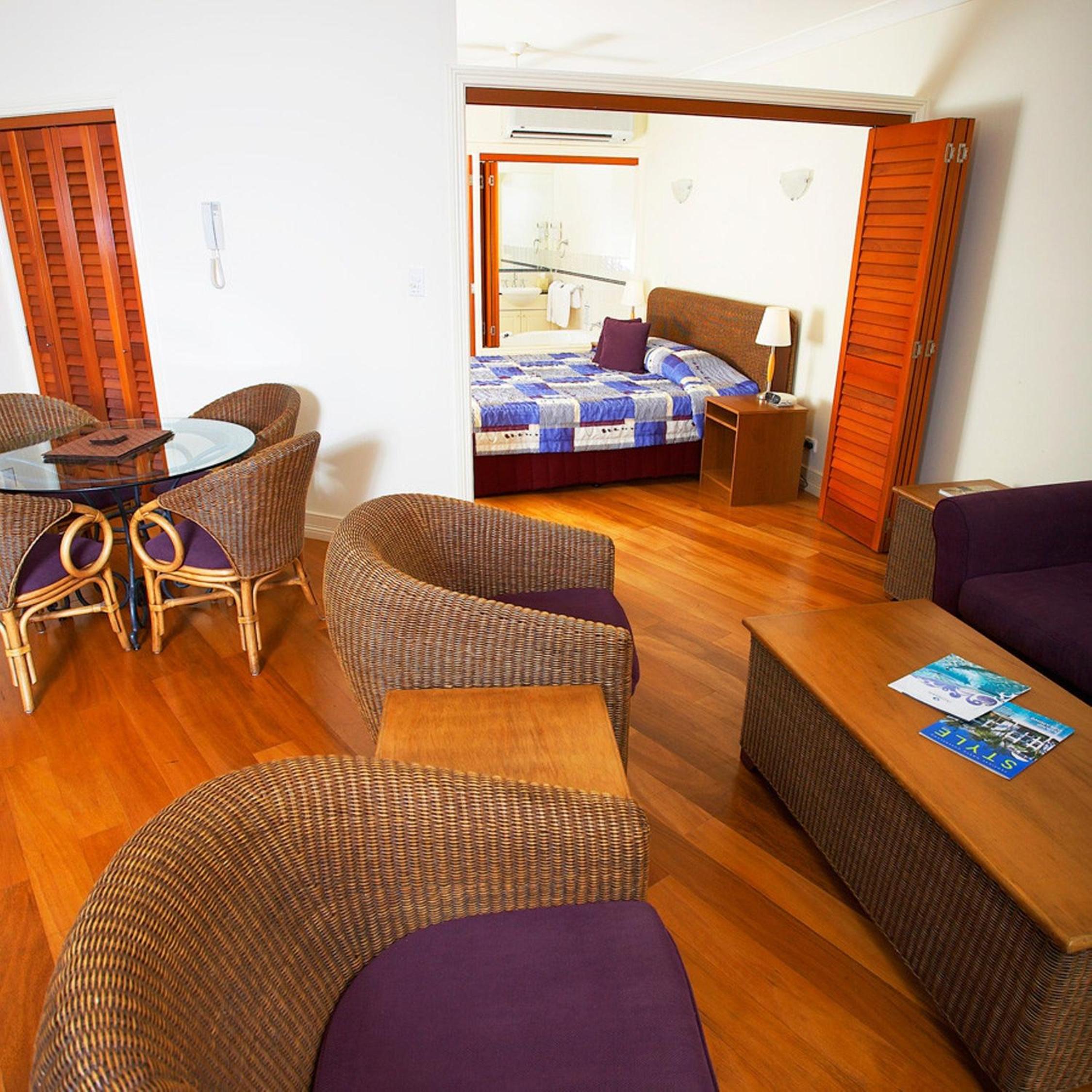 One-Bedroom Suite With Spa Bath - Photo 7