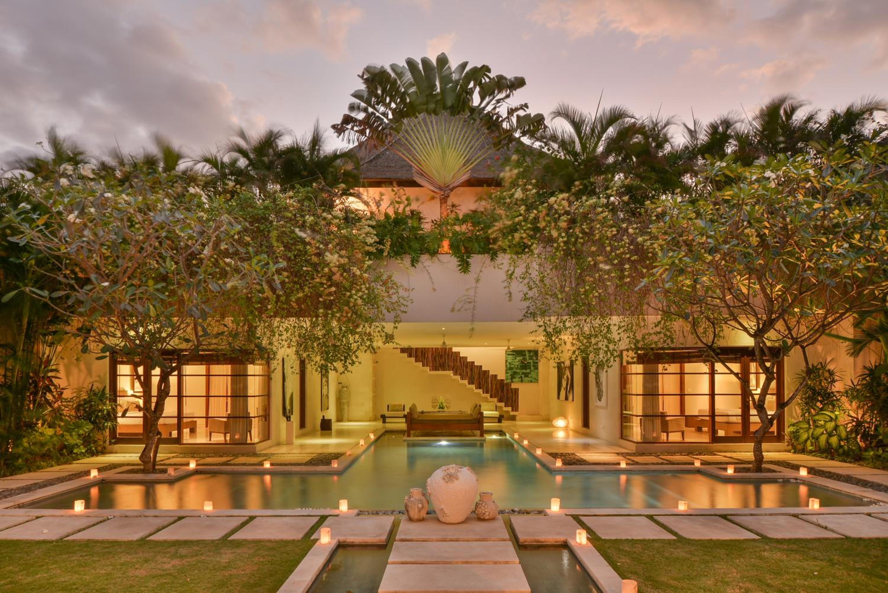 Four-Bedroom Villa with Private Pool and Fully Equipped Kitchenette - Photo 28