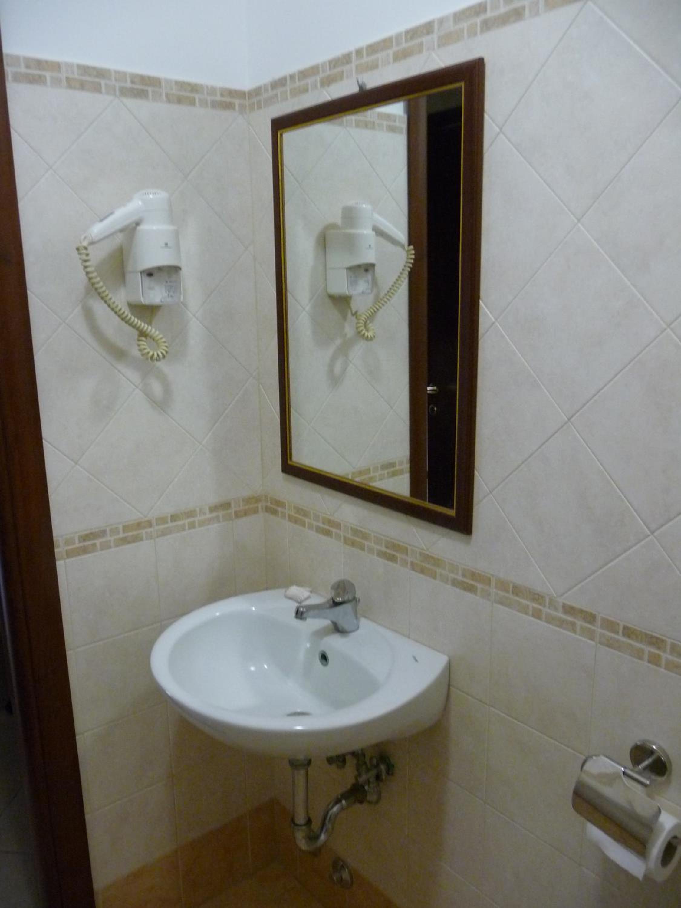 Triple Room - Photo 3