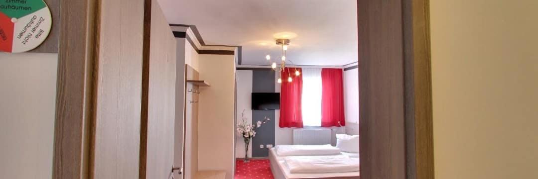 Deluxe Triple Room - Photo 1