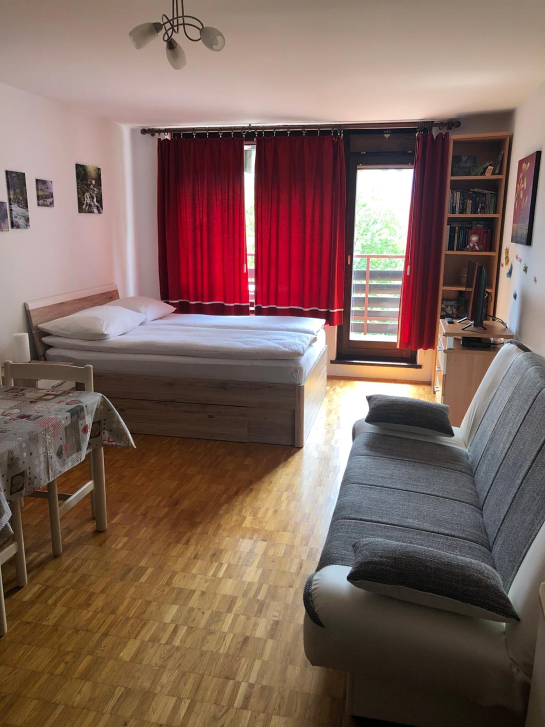 Apartment with Balcony photo 1