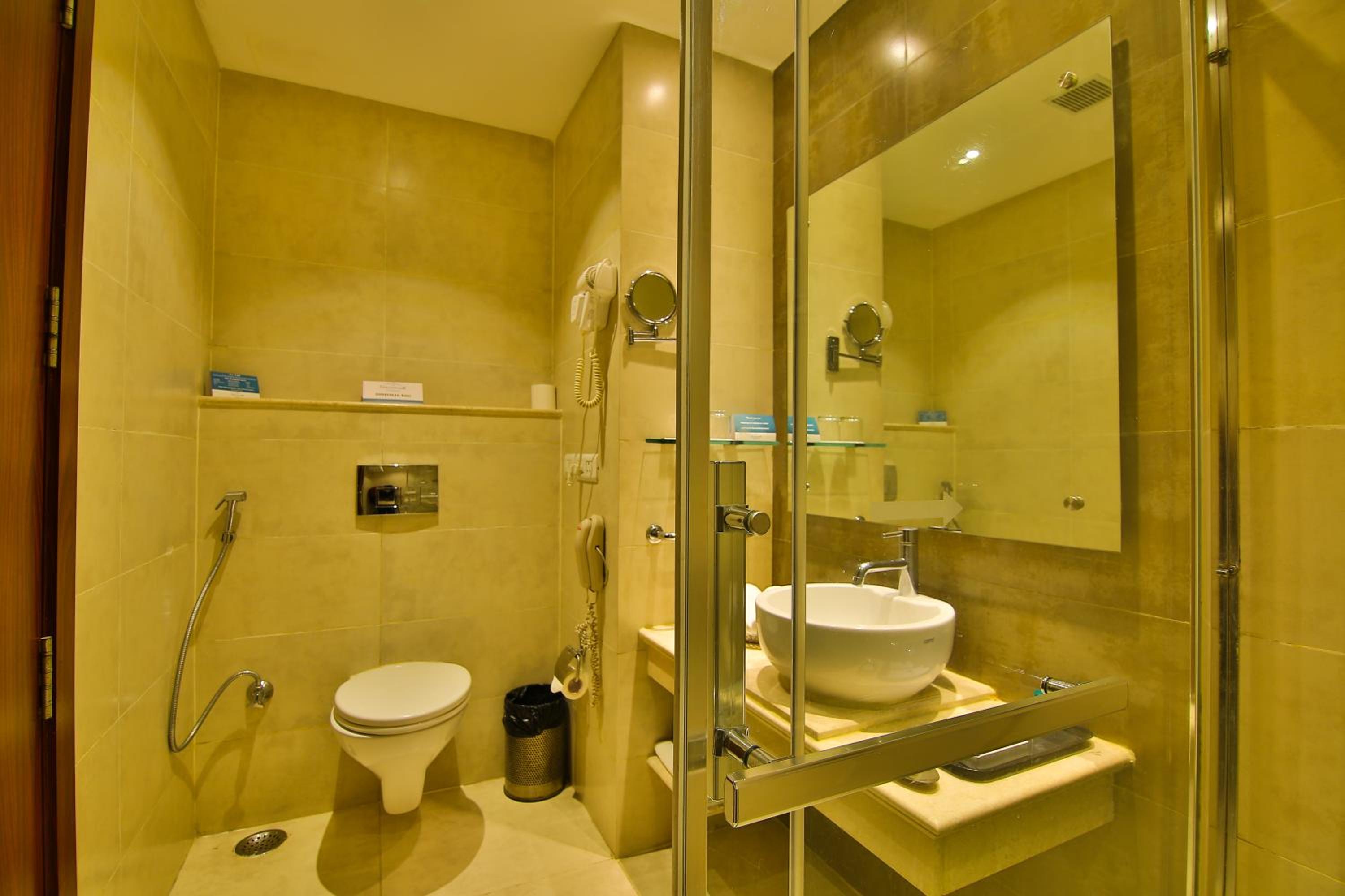 Executive Double Room with 15% discount on Laundry & 10% discount on Food. - Photo 5