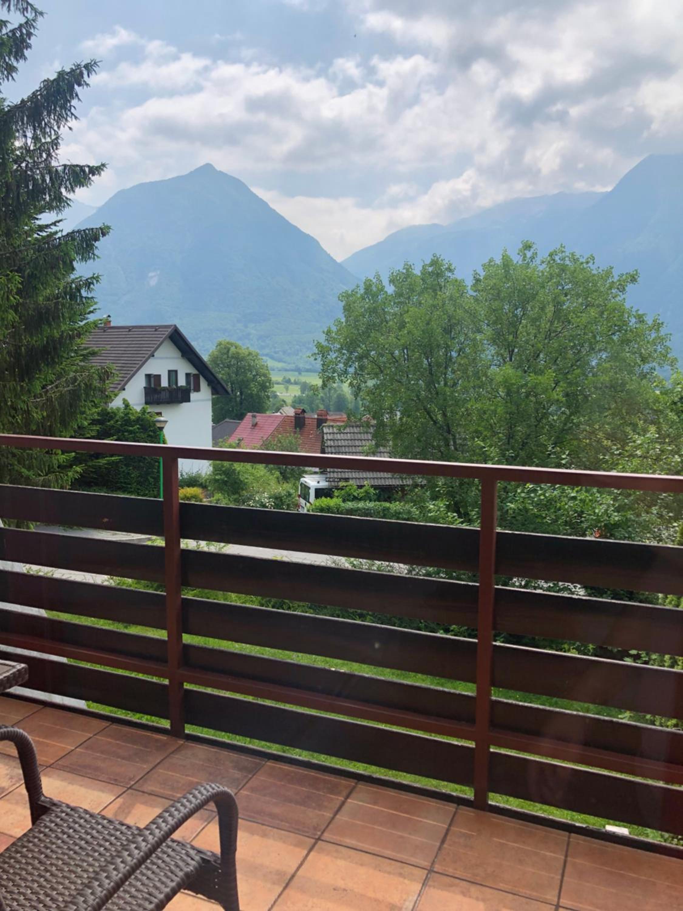 Apartment with Balcony photo 2