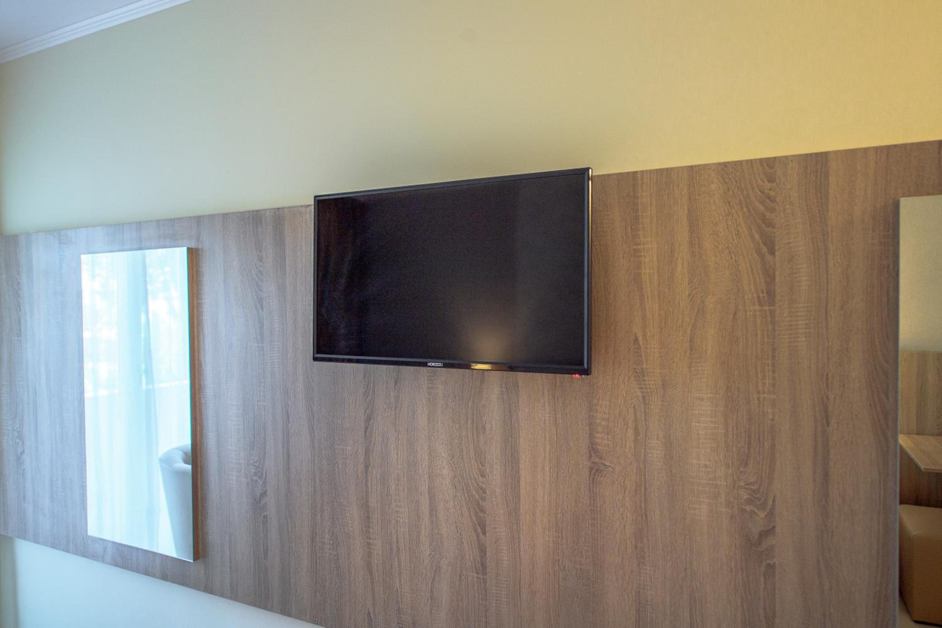 Double Room - Photo 6
