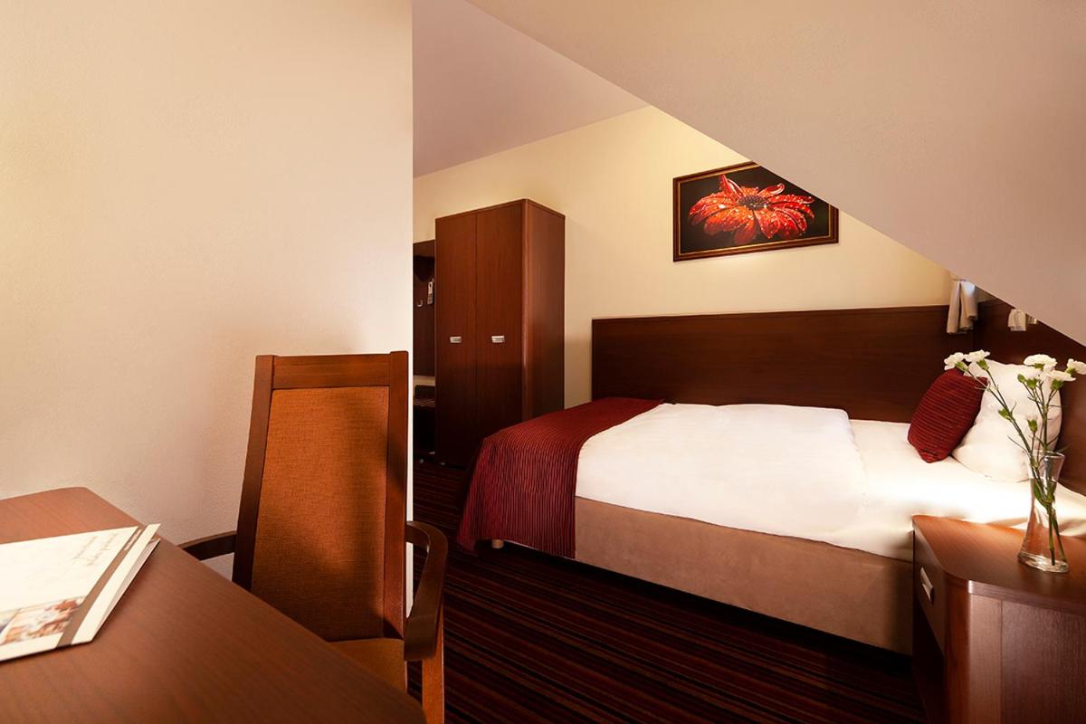 Standard Double Room - Photo 1