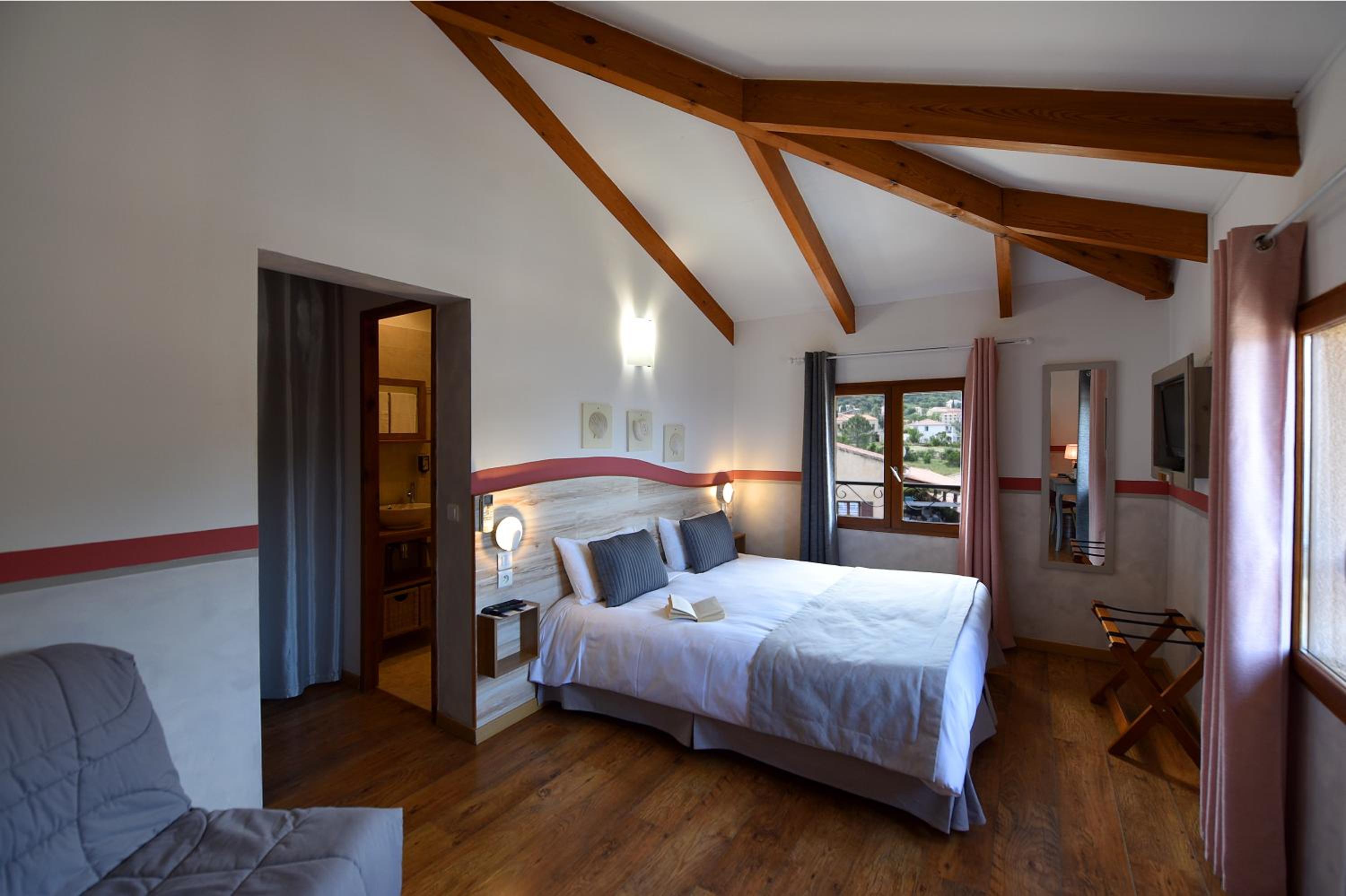 Classic Room with Sea View photo 2
