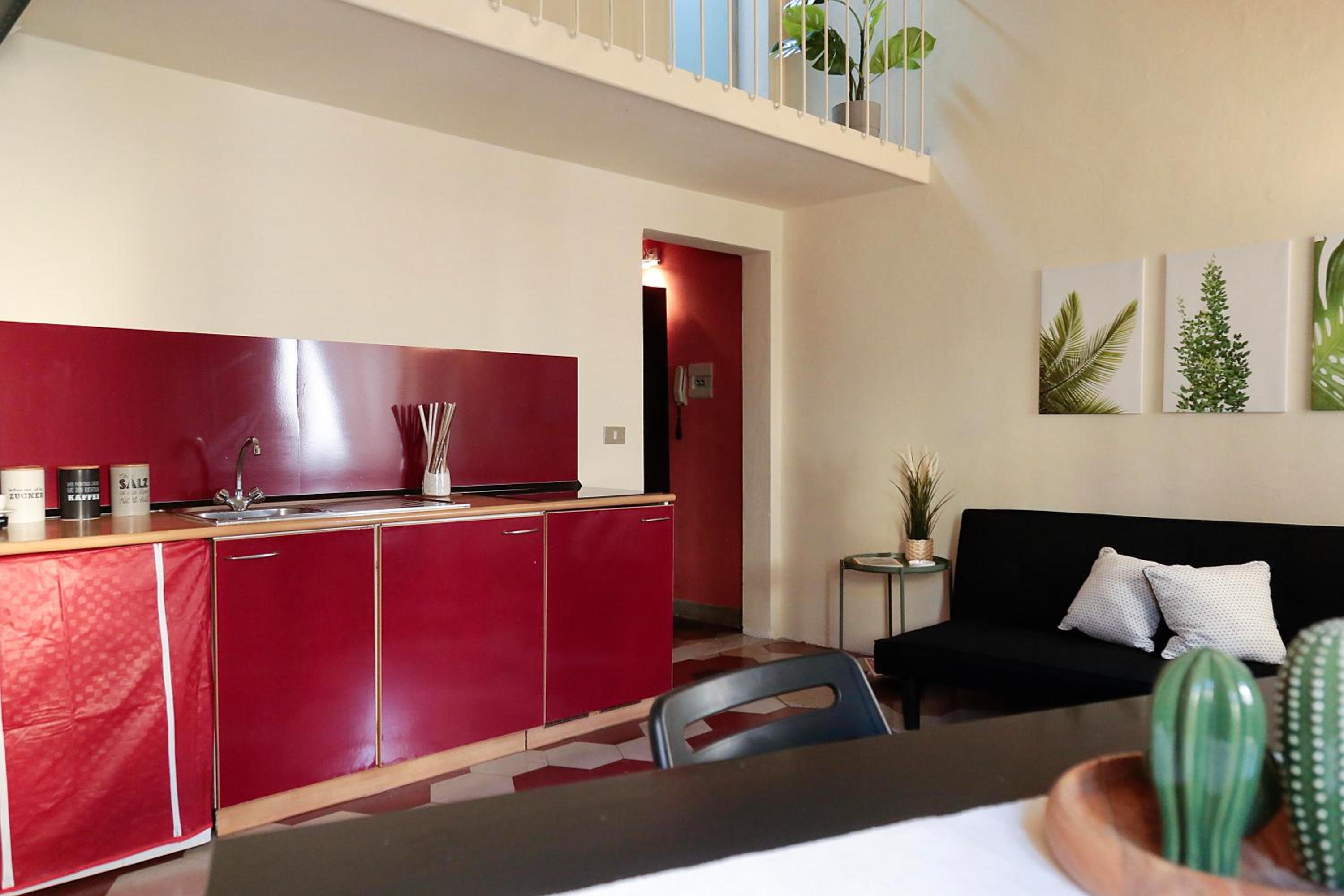 One-Bedroom Apartment - Photo 6