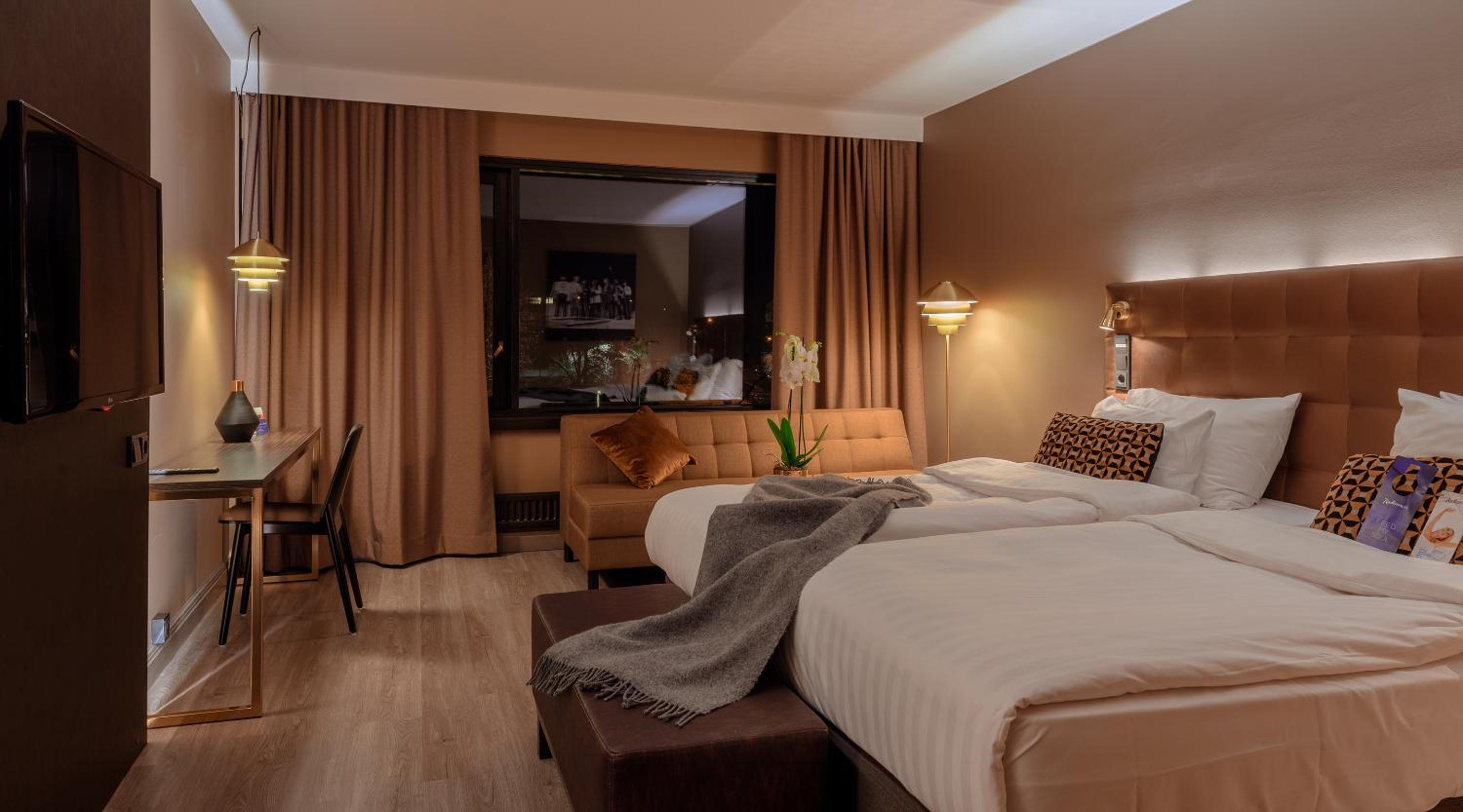Standard Guest Room with River View - Photo 7