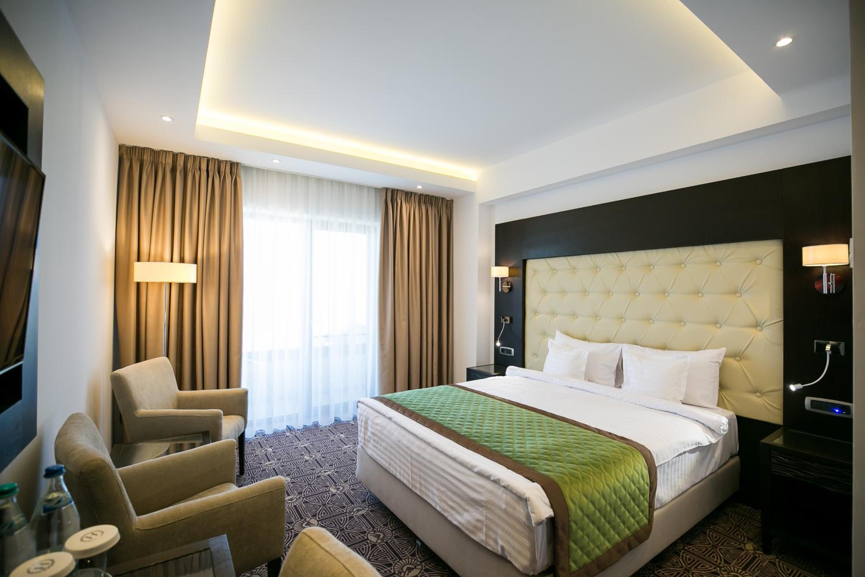 Double or Twin Room - Photo 3