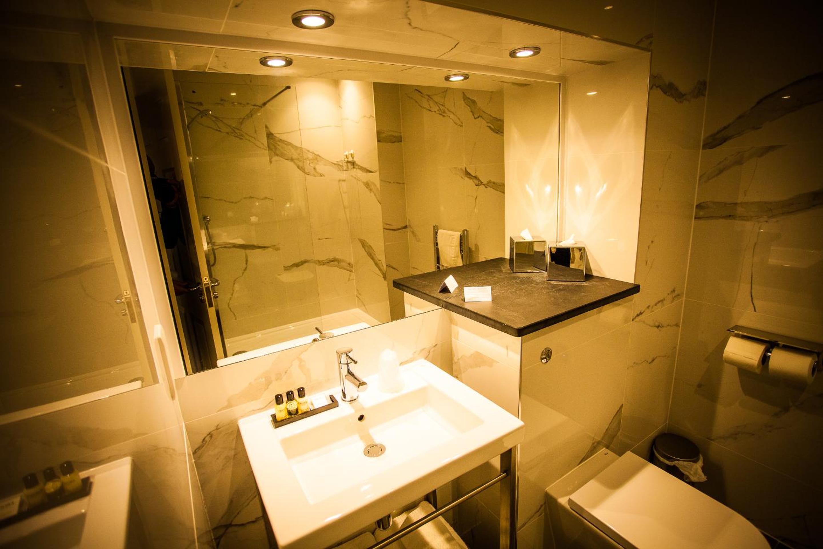 Executive Suite photo 2