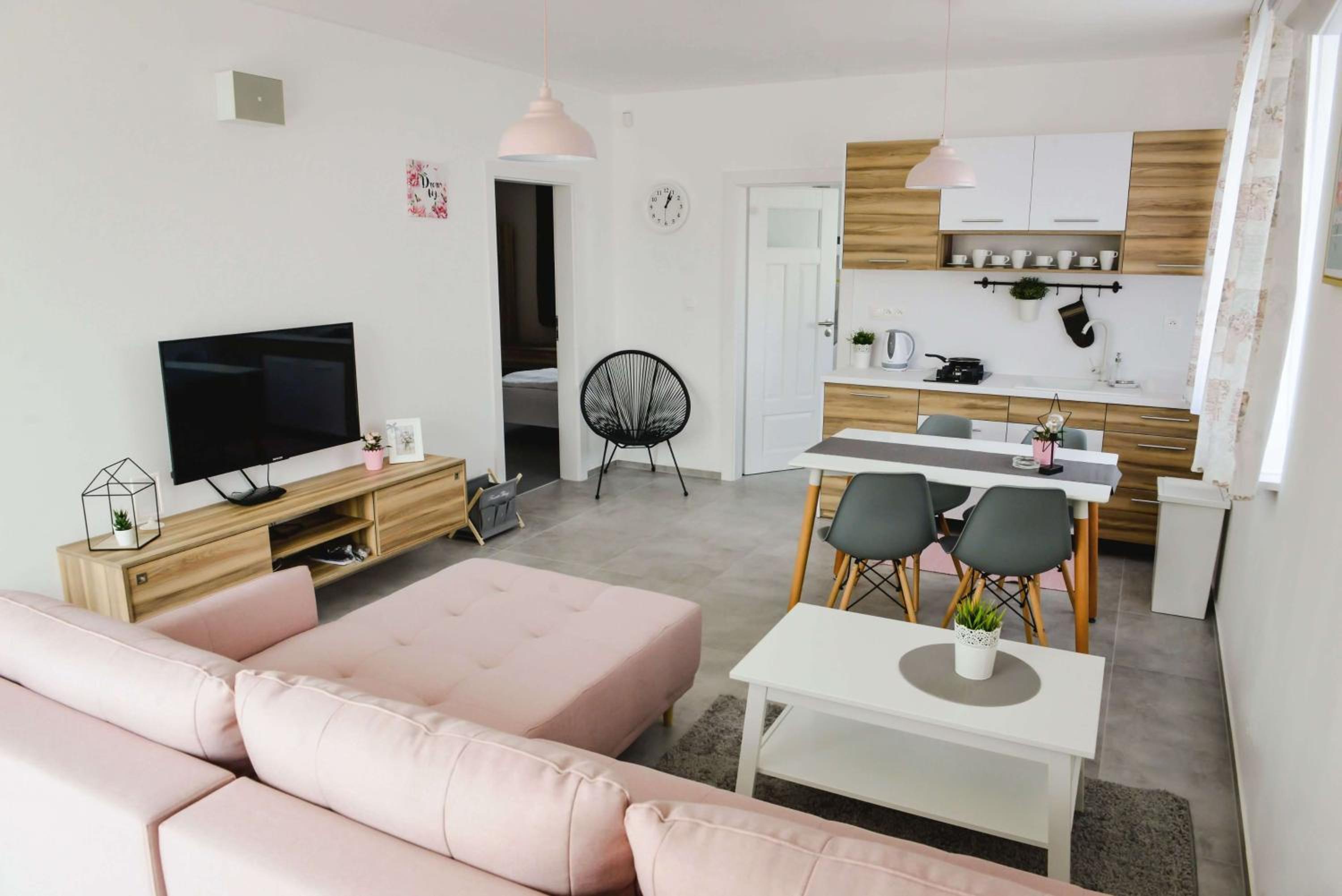 Apartment with Garden View - Photo 7
