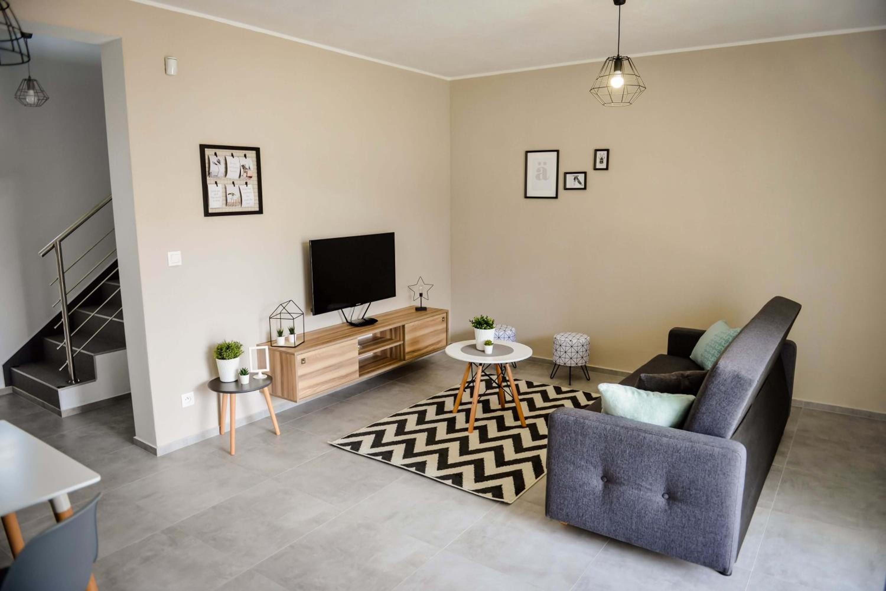 Duplex Apartment - Photo 2