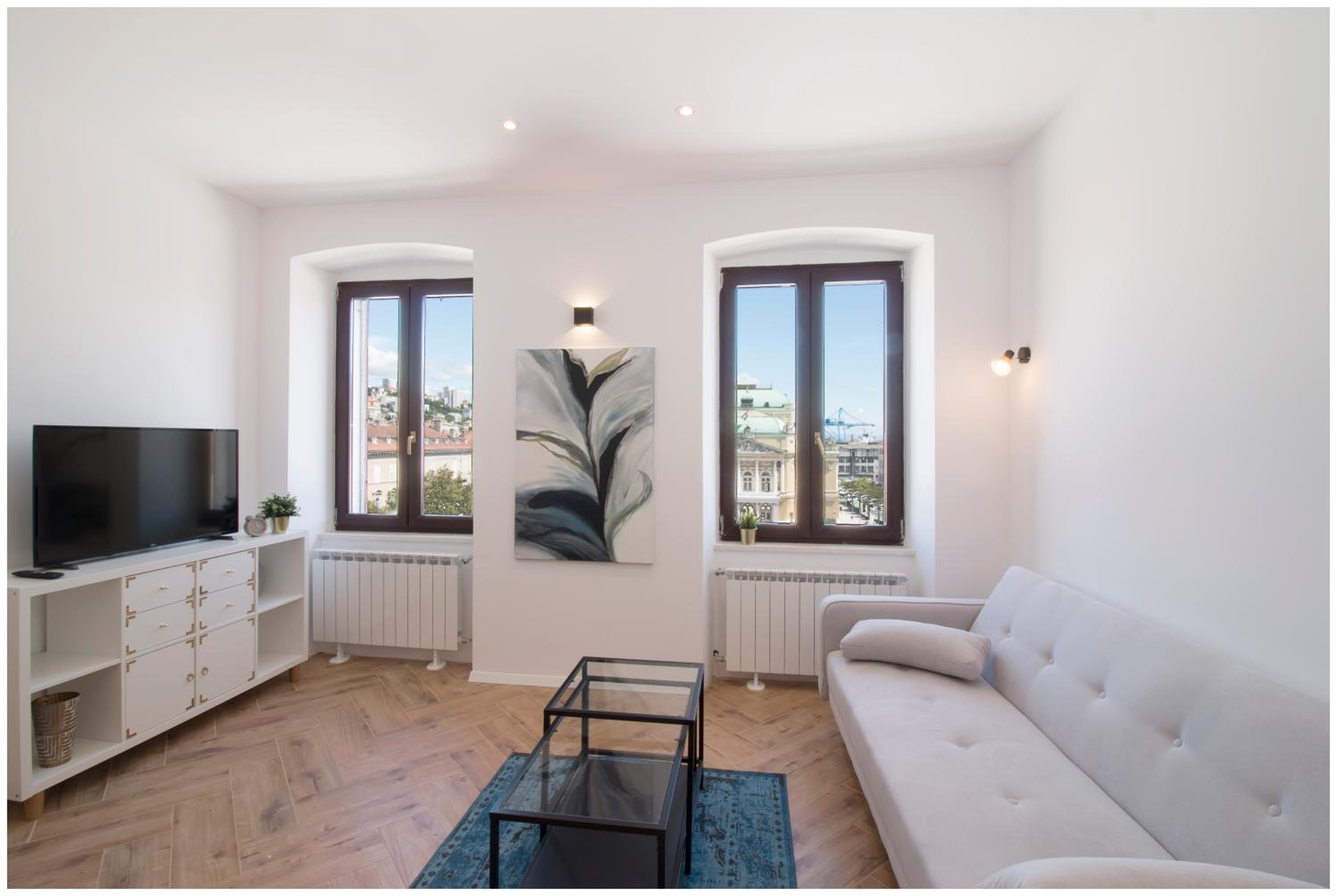 Deluxe Two-Bedroom Apartment B