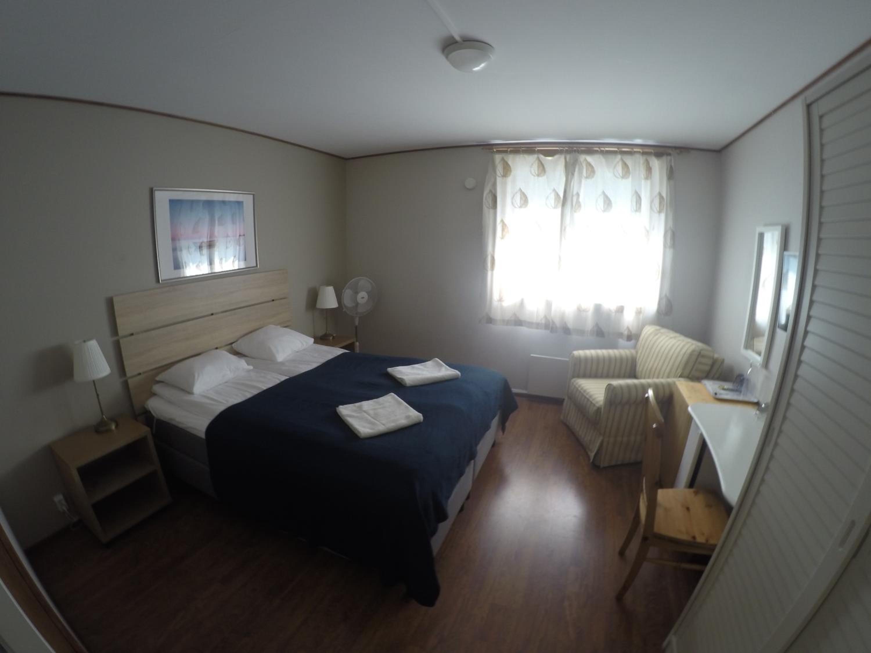 Double Room with Shared Bathroom photo 2