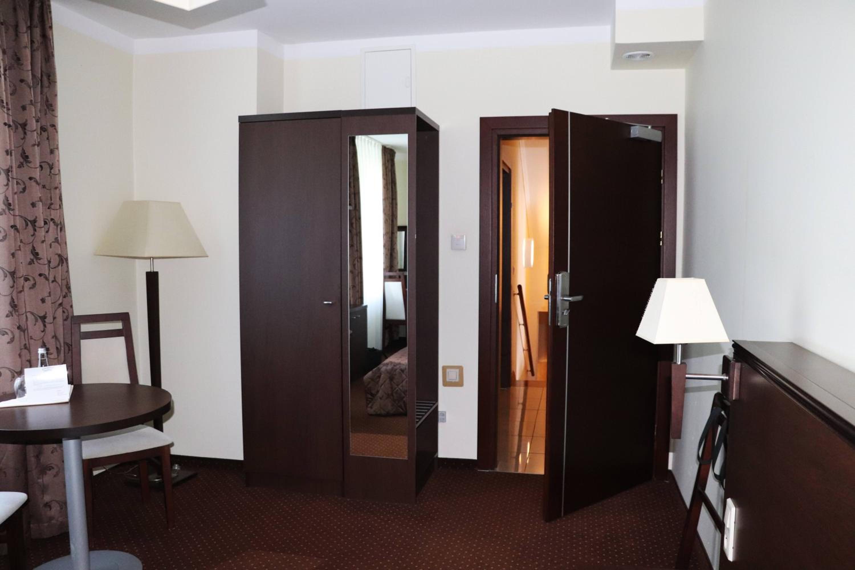 Standard Double Room photo 2