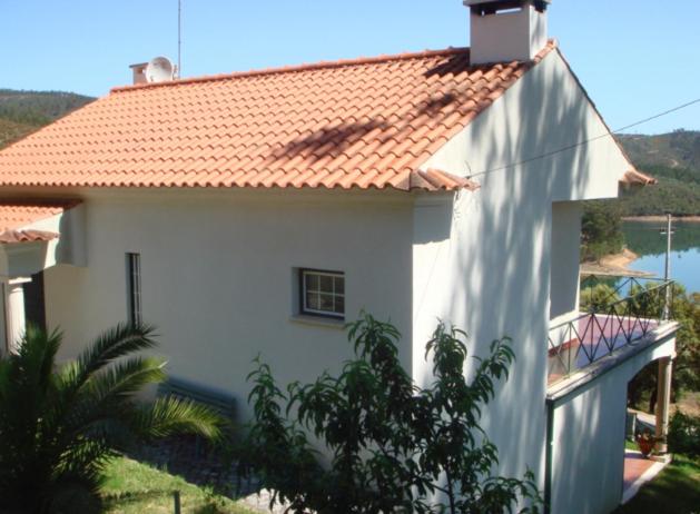 Three-Bedroom House - Photo 14