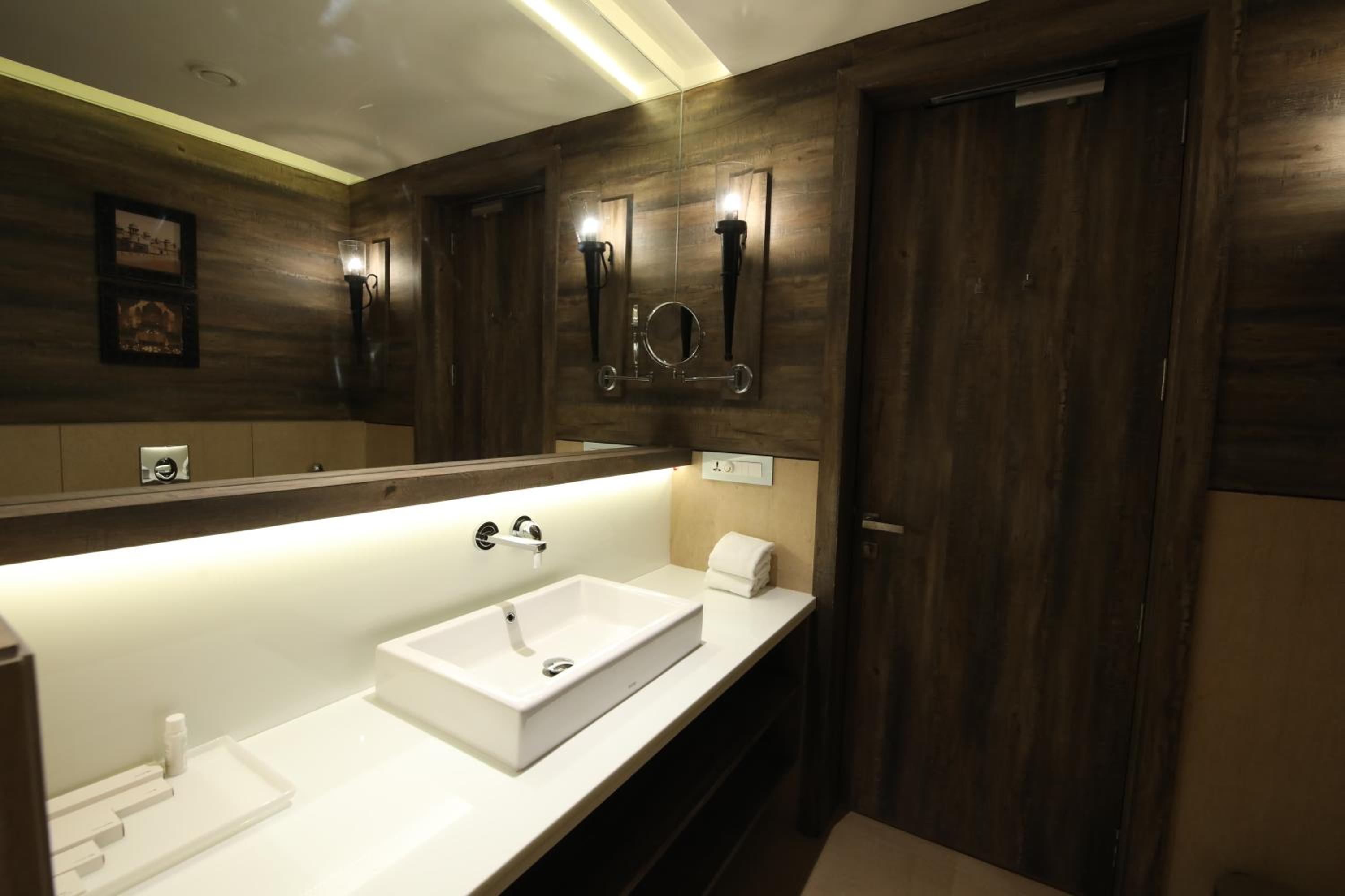 Premium Grand Room - Photo 6