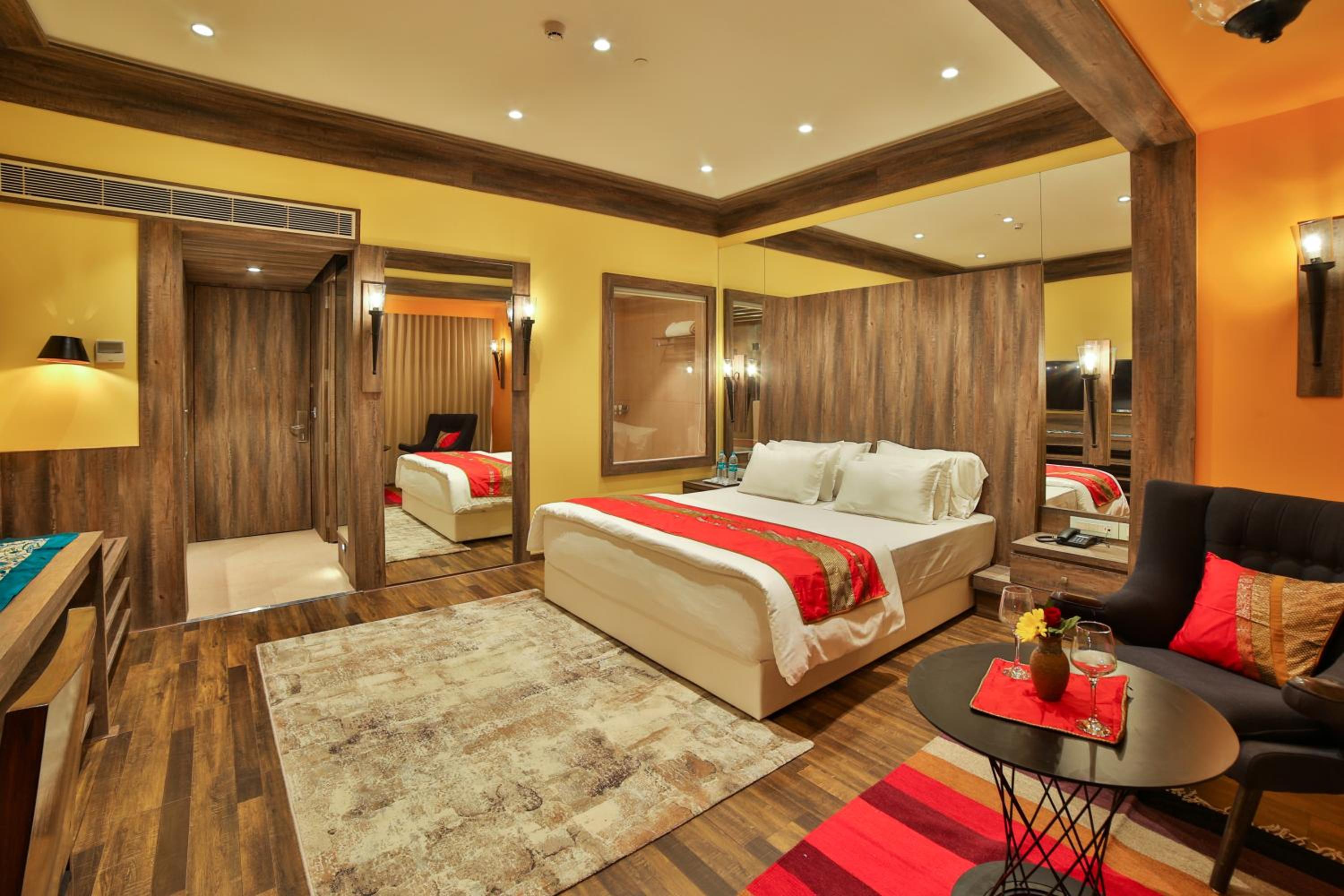 Suite Room - Photo 7