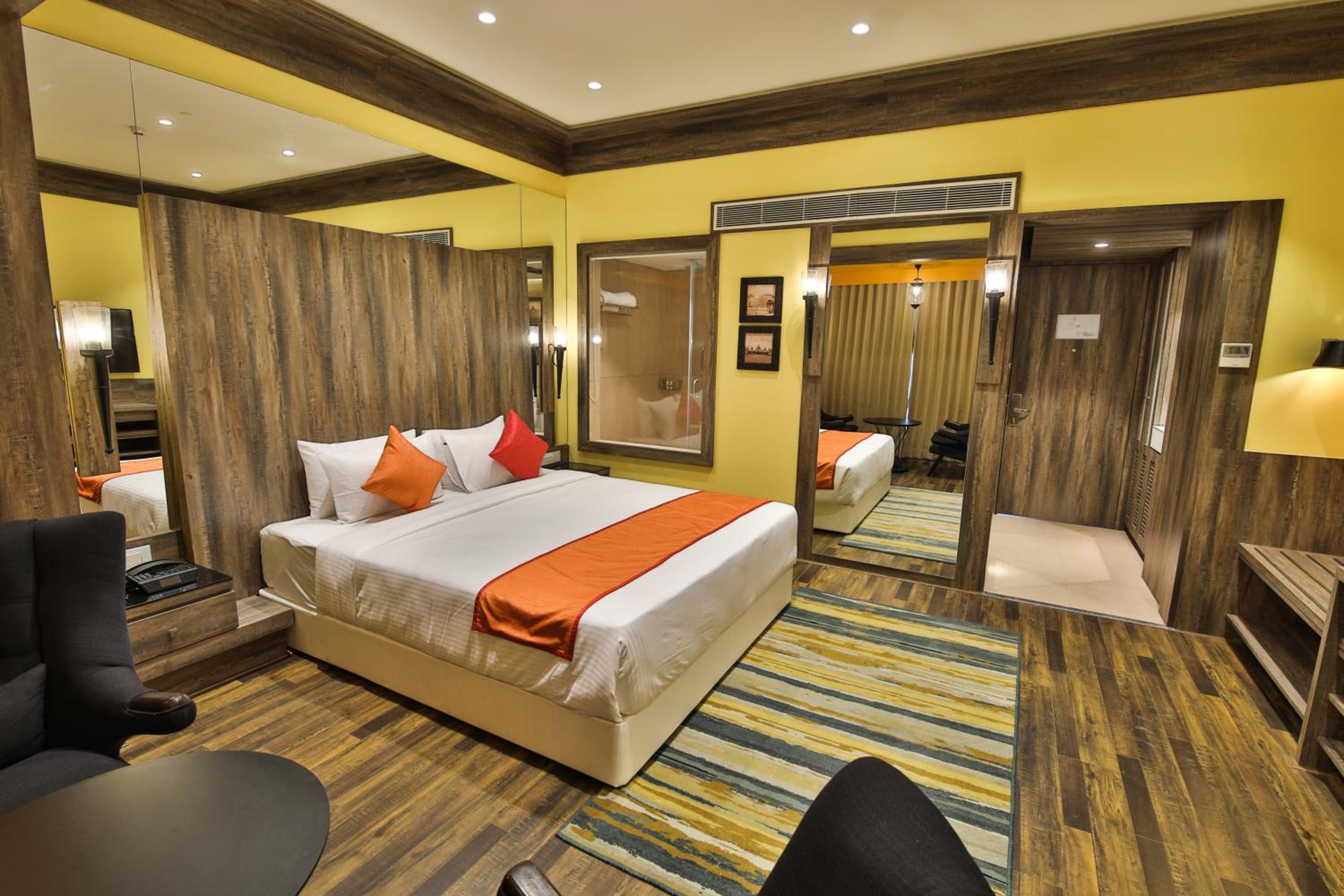 Grande Room - Photo 1