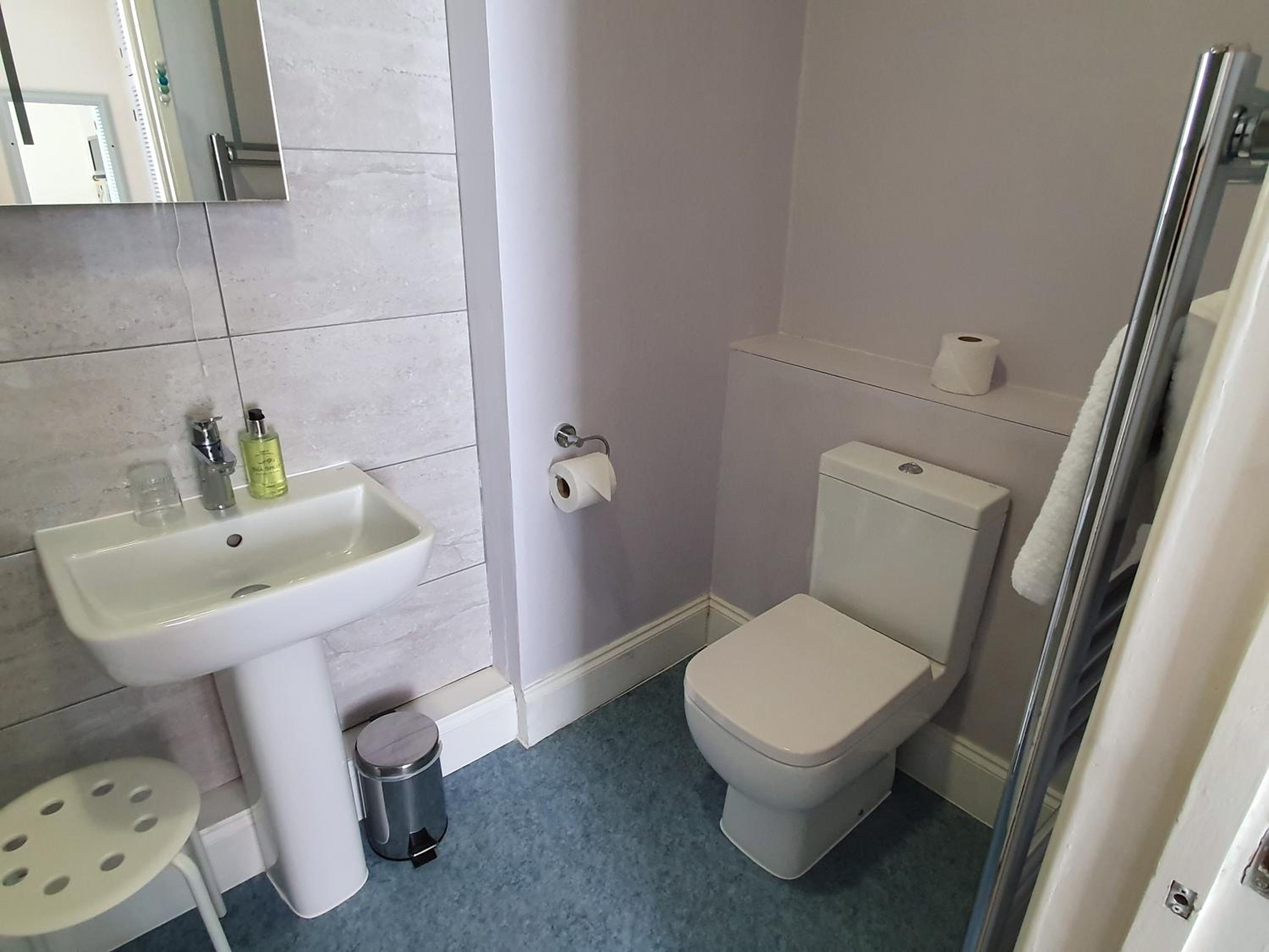 Double Room - Photo 3