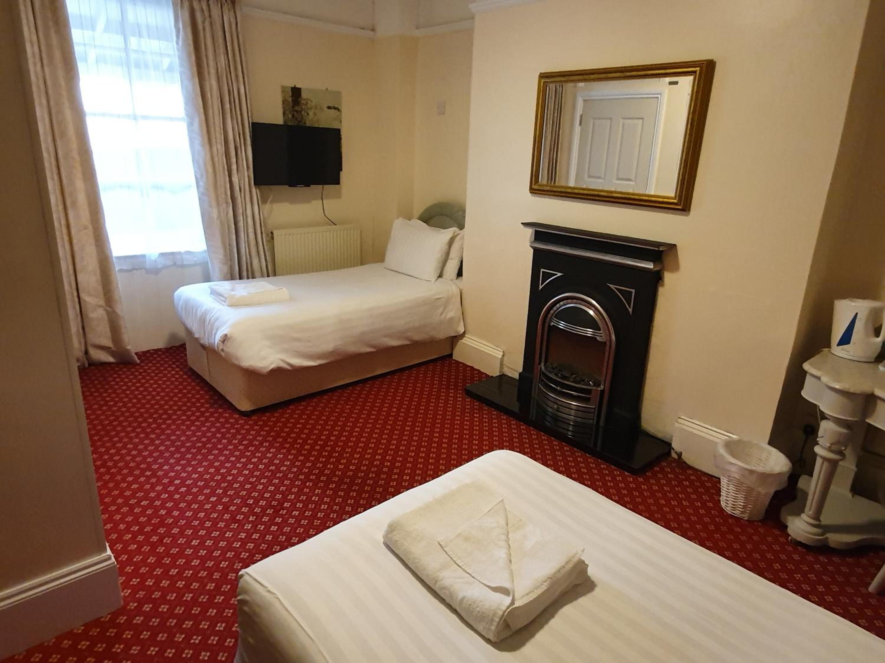 Standard Twin Room photo 1
