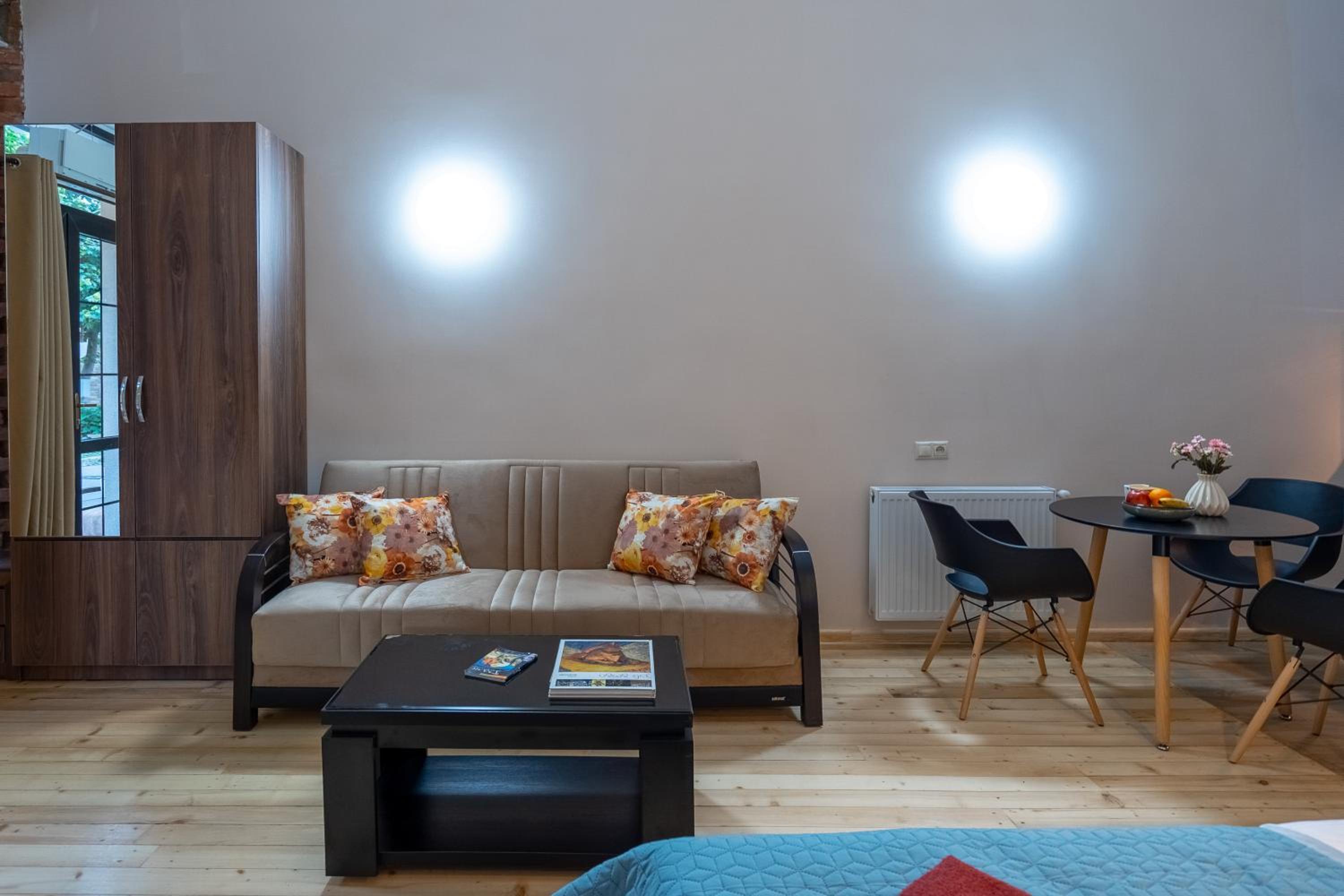 Apartment photo 3