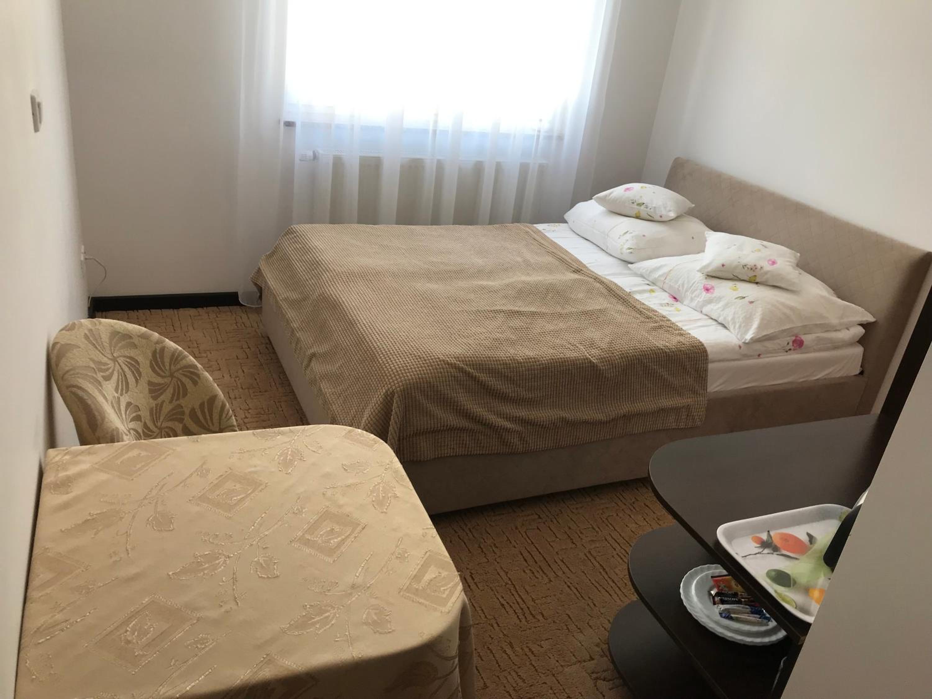 Double Room - Photo 5