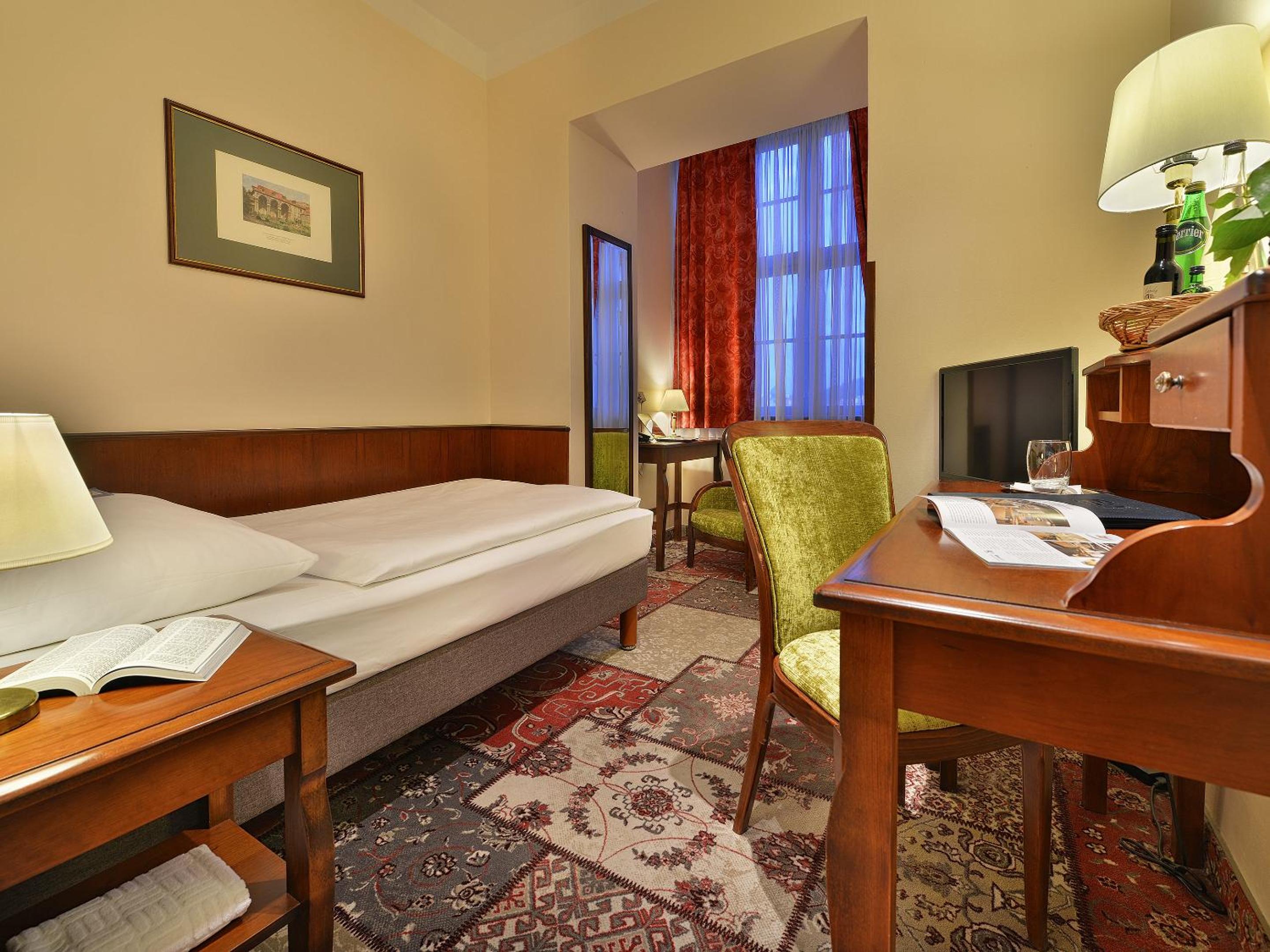 Single Room with Castle View
