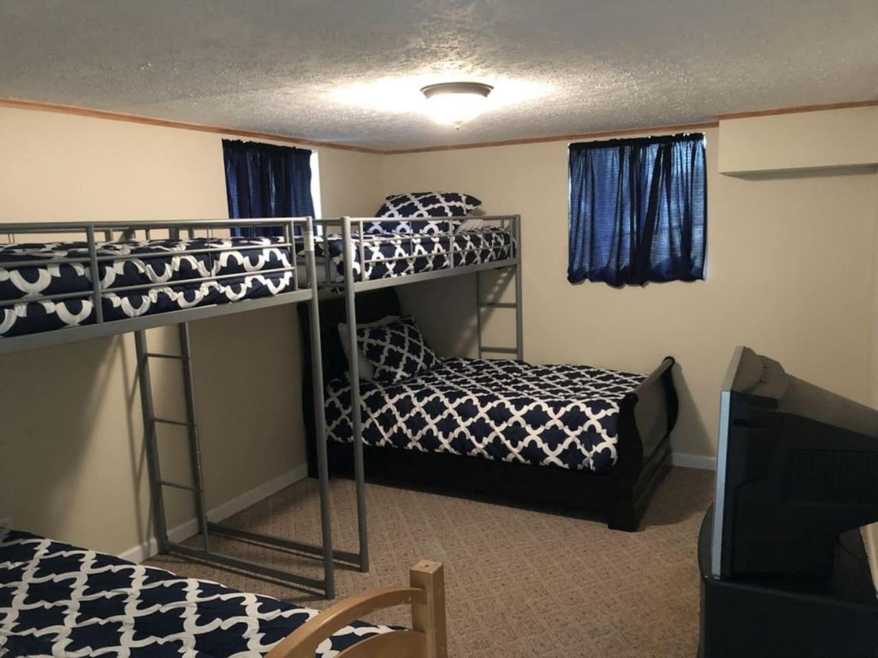 Four-Bedroom House photo 1