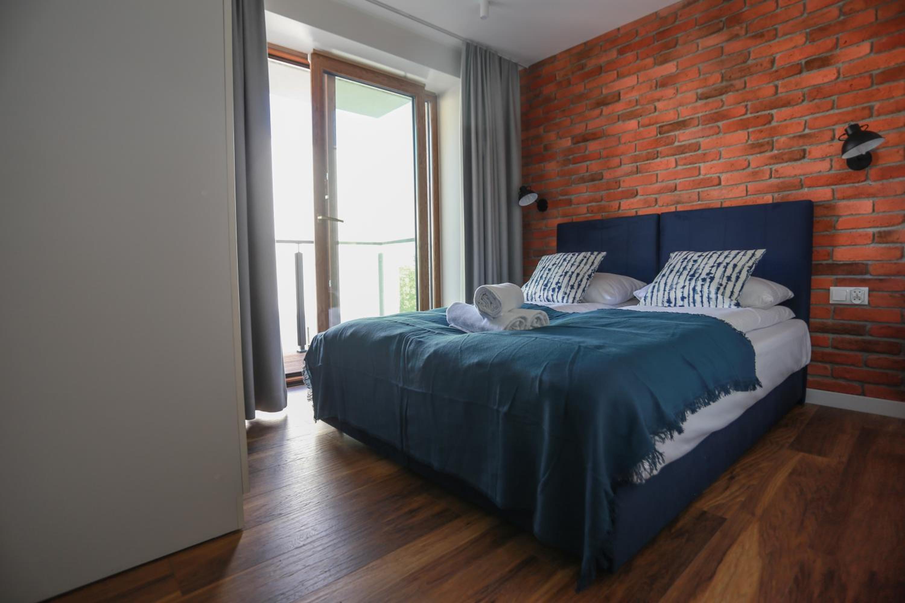 Apartment with Balcony photo 3