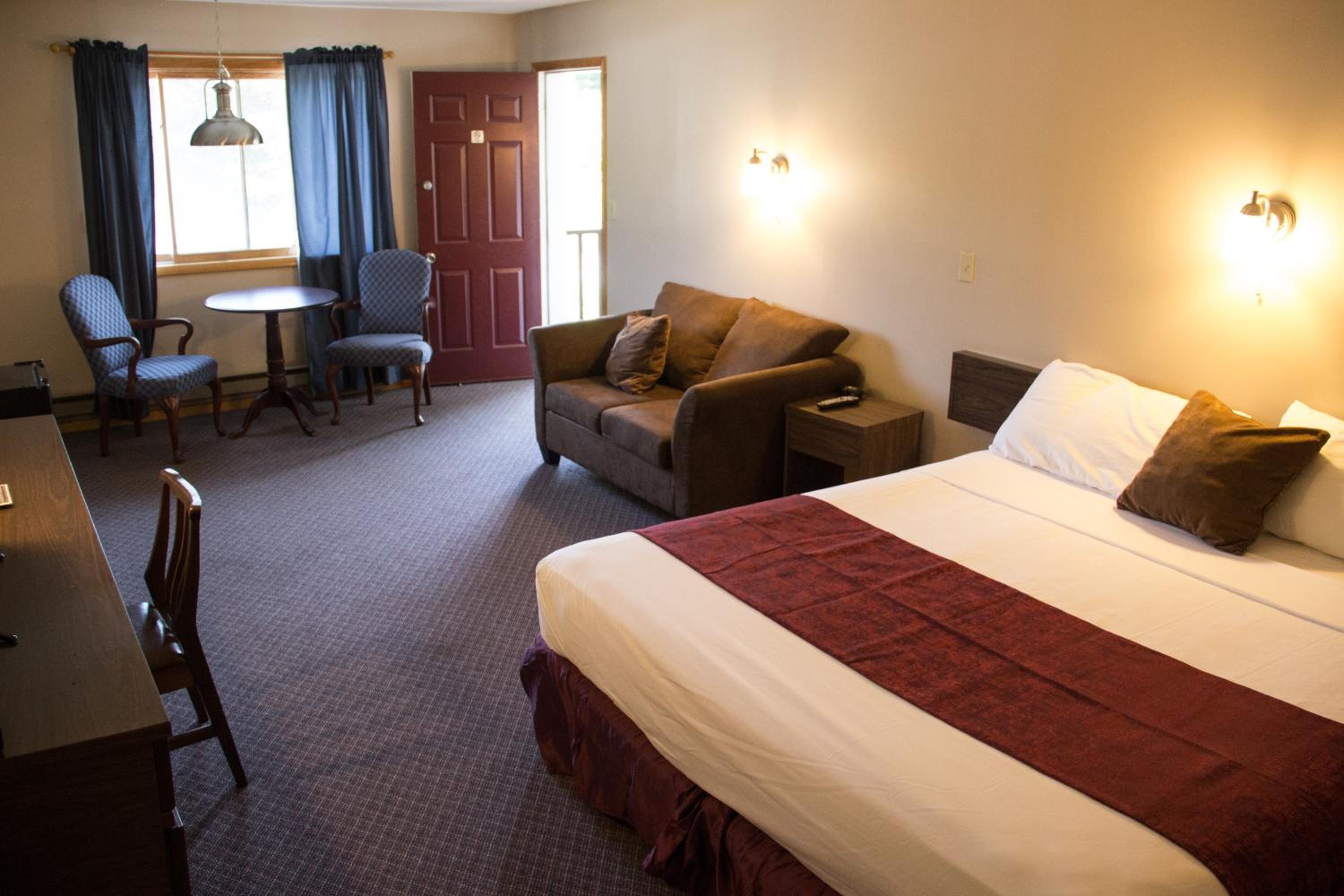 Deluxe King Room photo 3